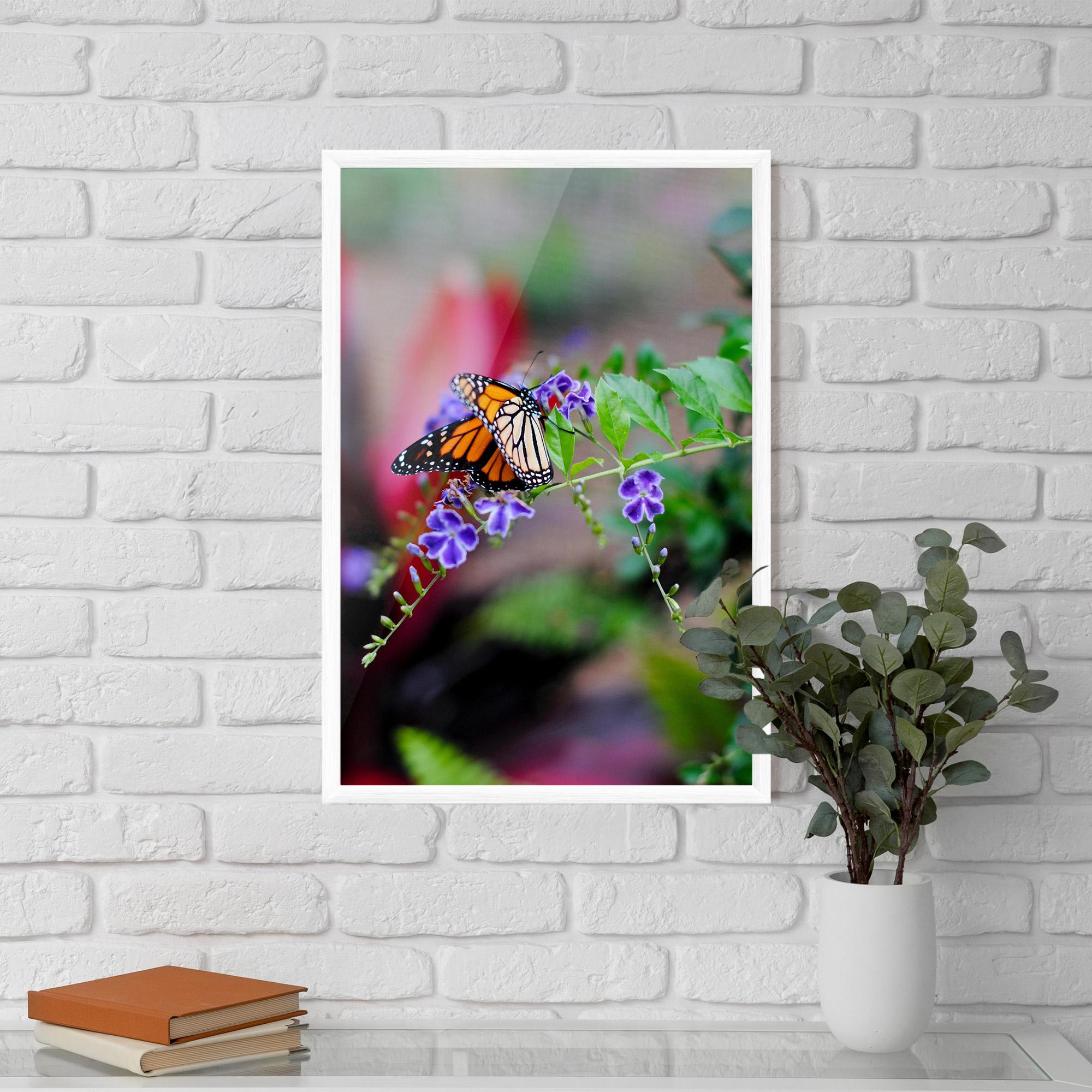 Poster Înrămat Strong Orange Butterfly mockup 5