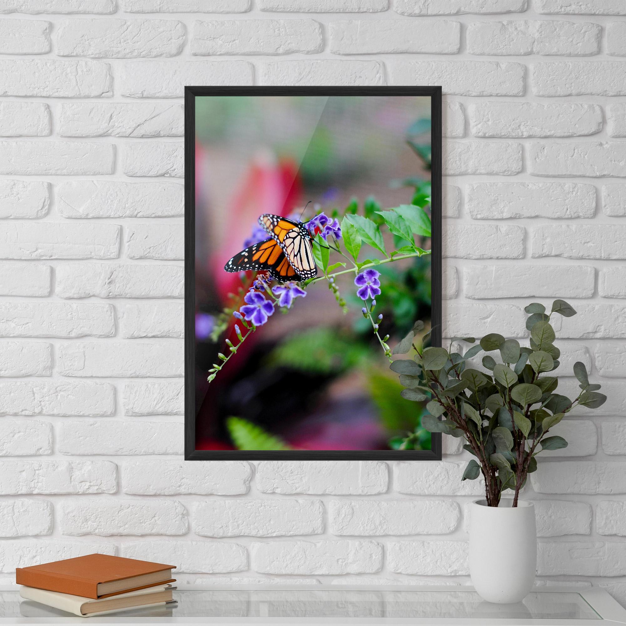 Poster Înrămat Strong Orange Butterfly mockup 5