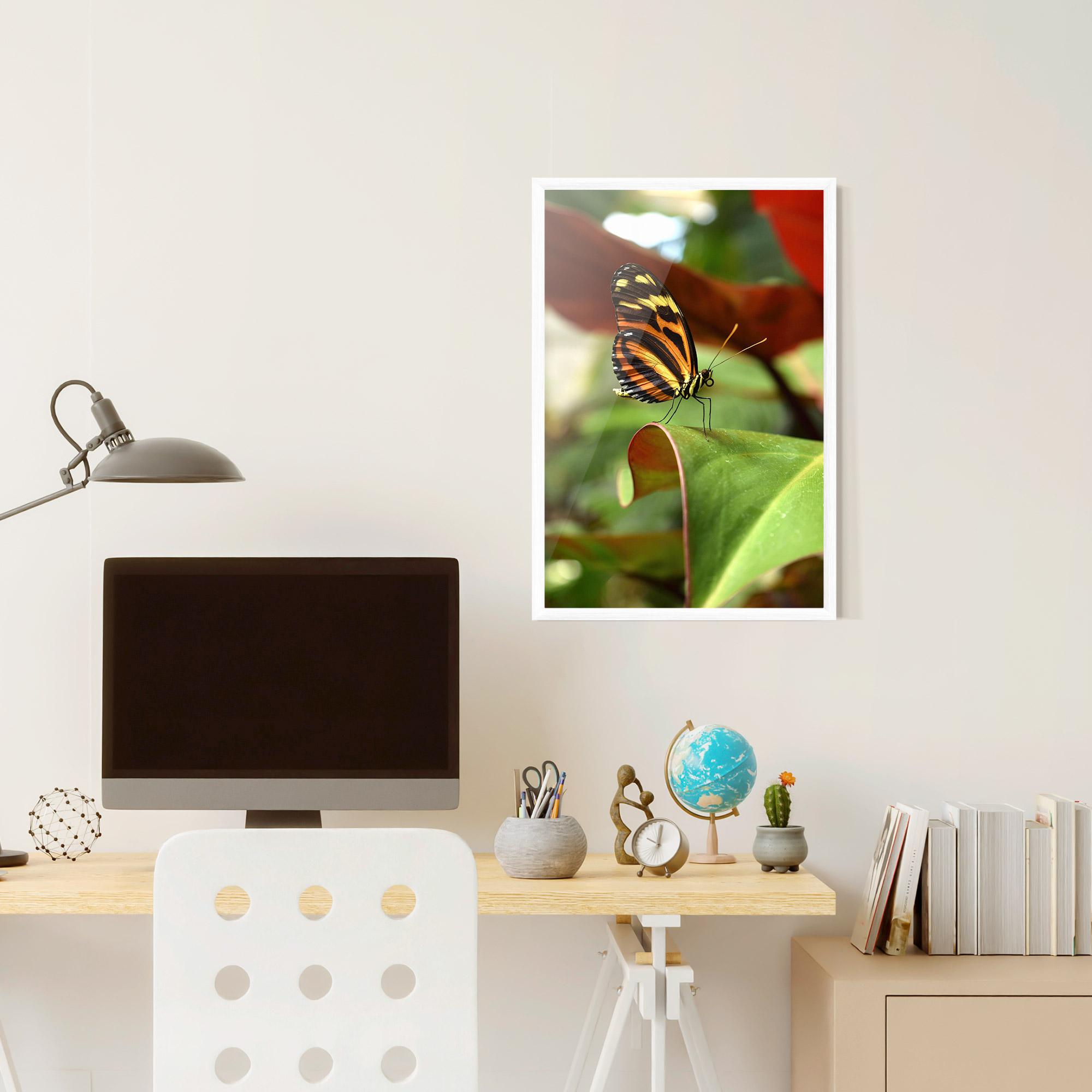Poster Înrămat Orange Yellow Butterfly mockup 6