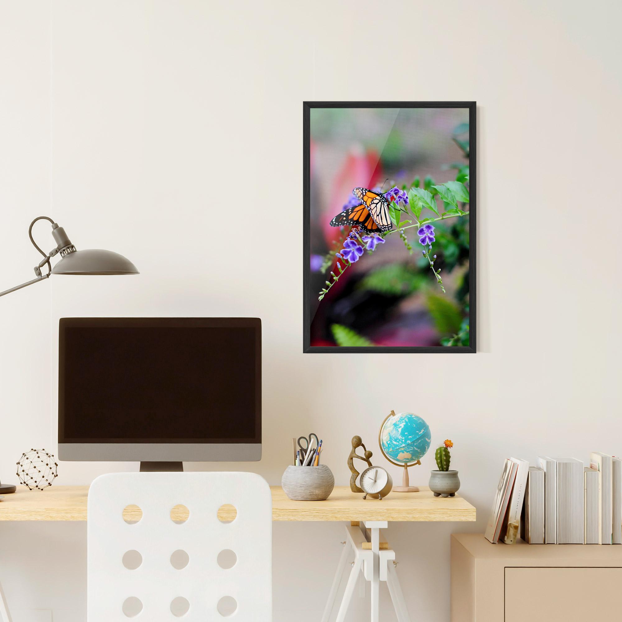 Poster Înrămat Strong Orange Butterfly mockup 6