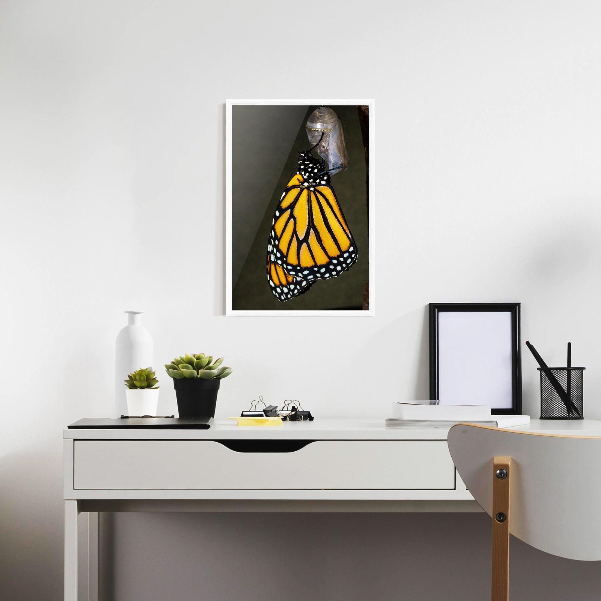 Poster Înrămat Dark Yellow Butterfly mockup 7