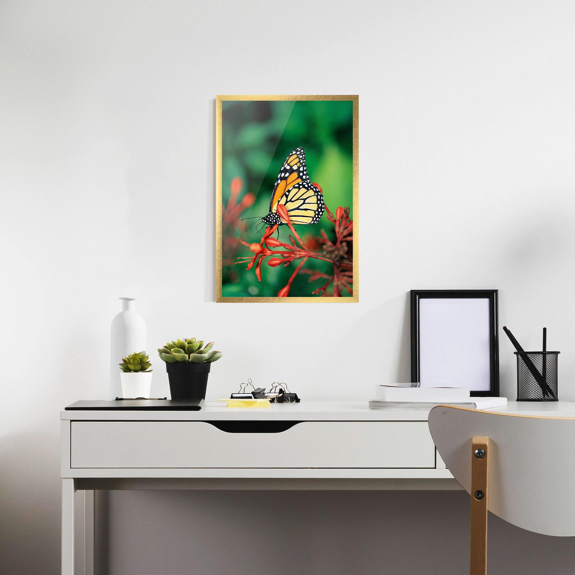 Poster Înrămat Small Orange Butterfly mockup 7