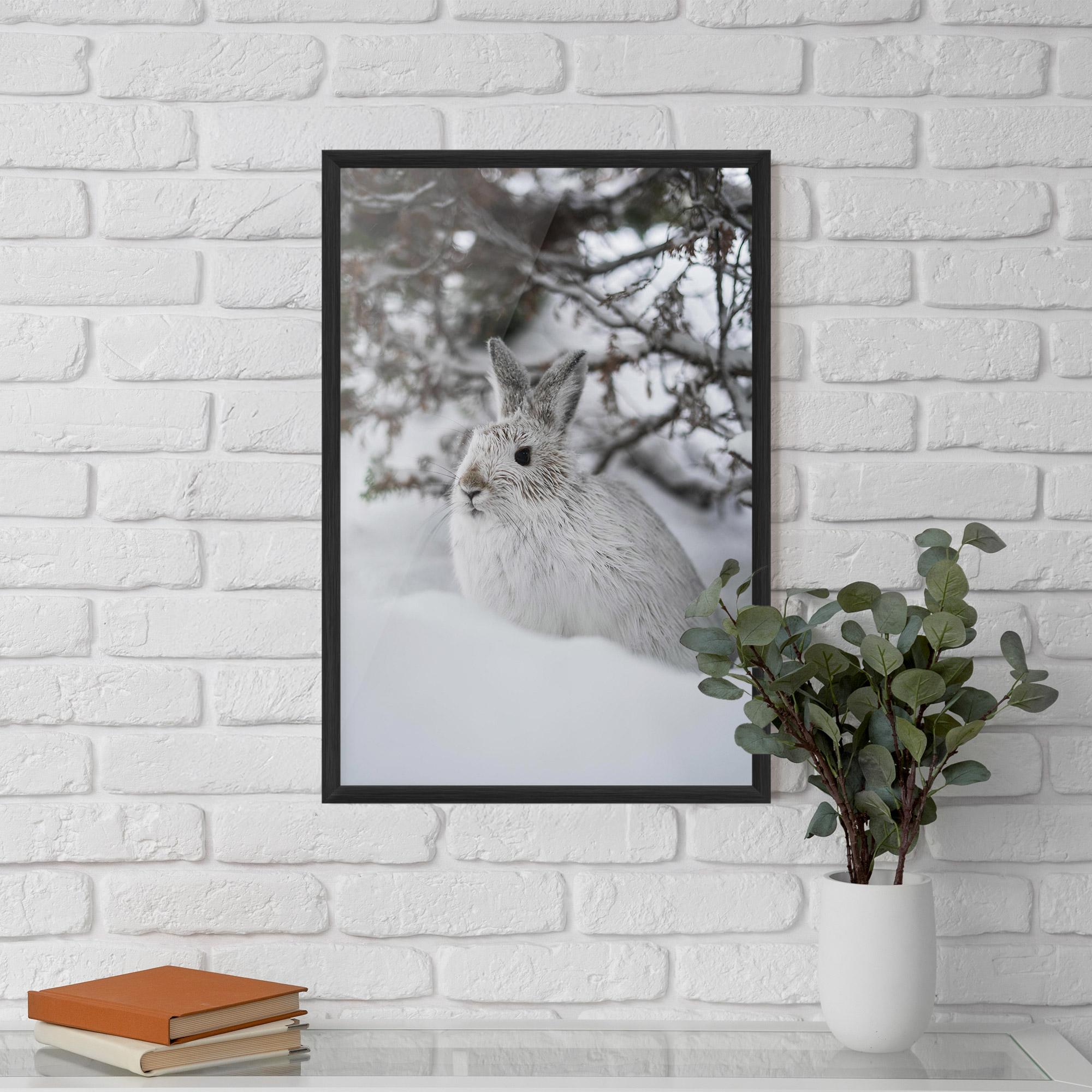 Poster Înrămat Bunny In Snow mockup 5