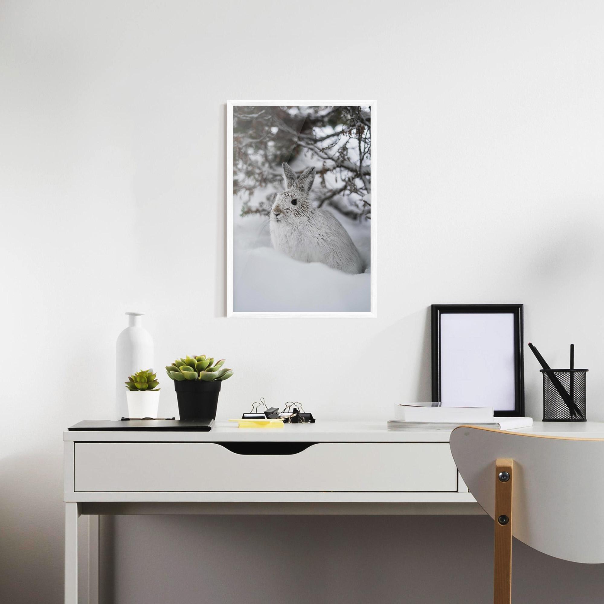Poster Înrămat Bunny In Snow mockup 7