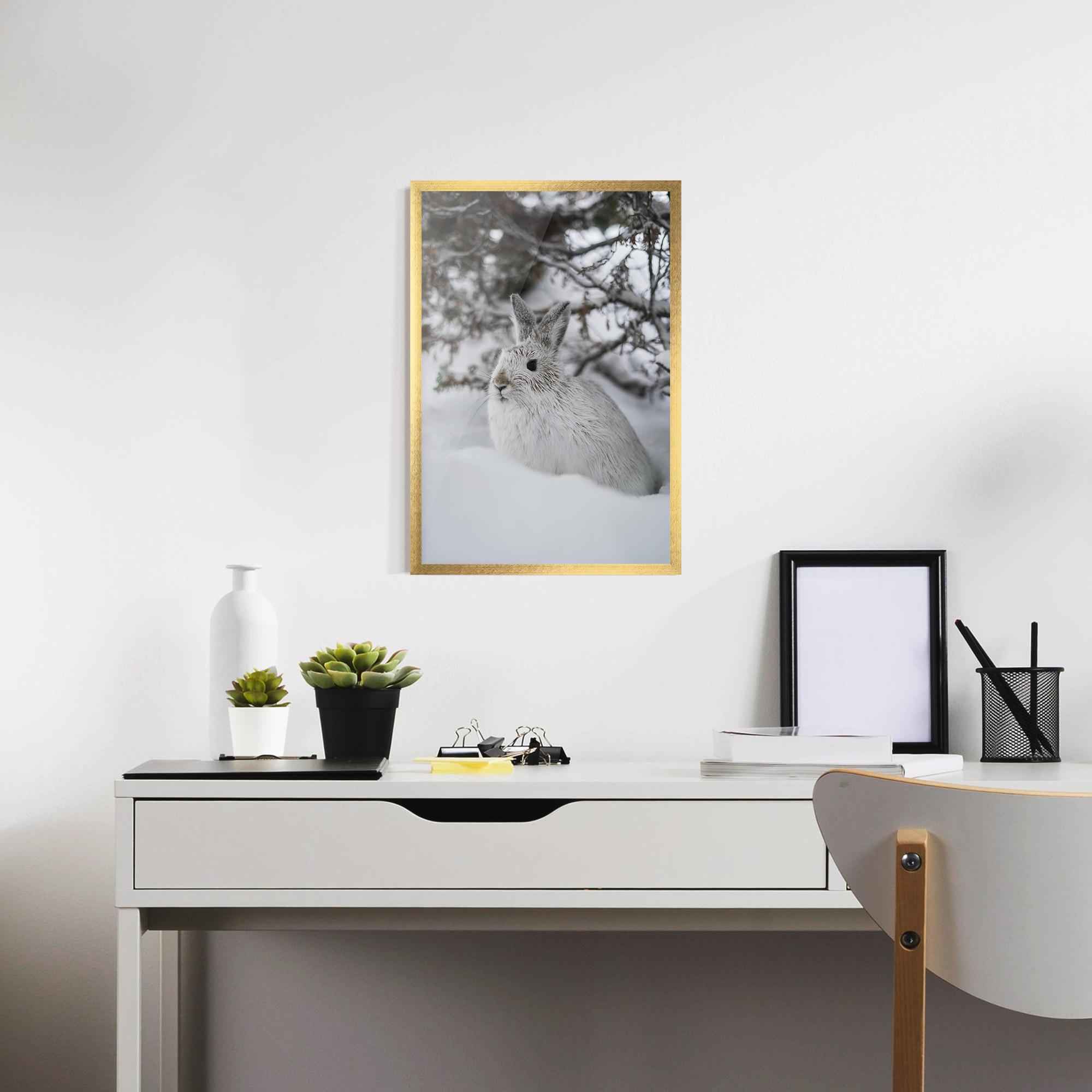 Poster Înrămat Bunny In Snow mockup 7