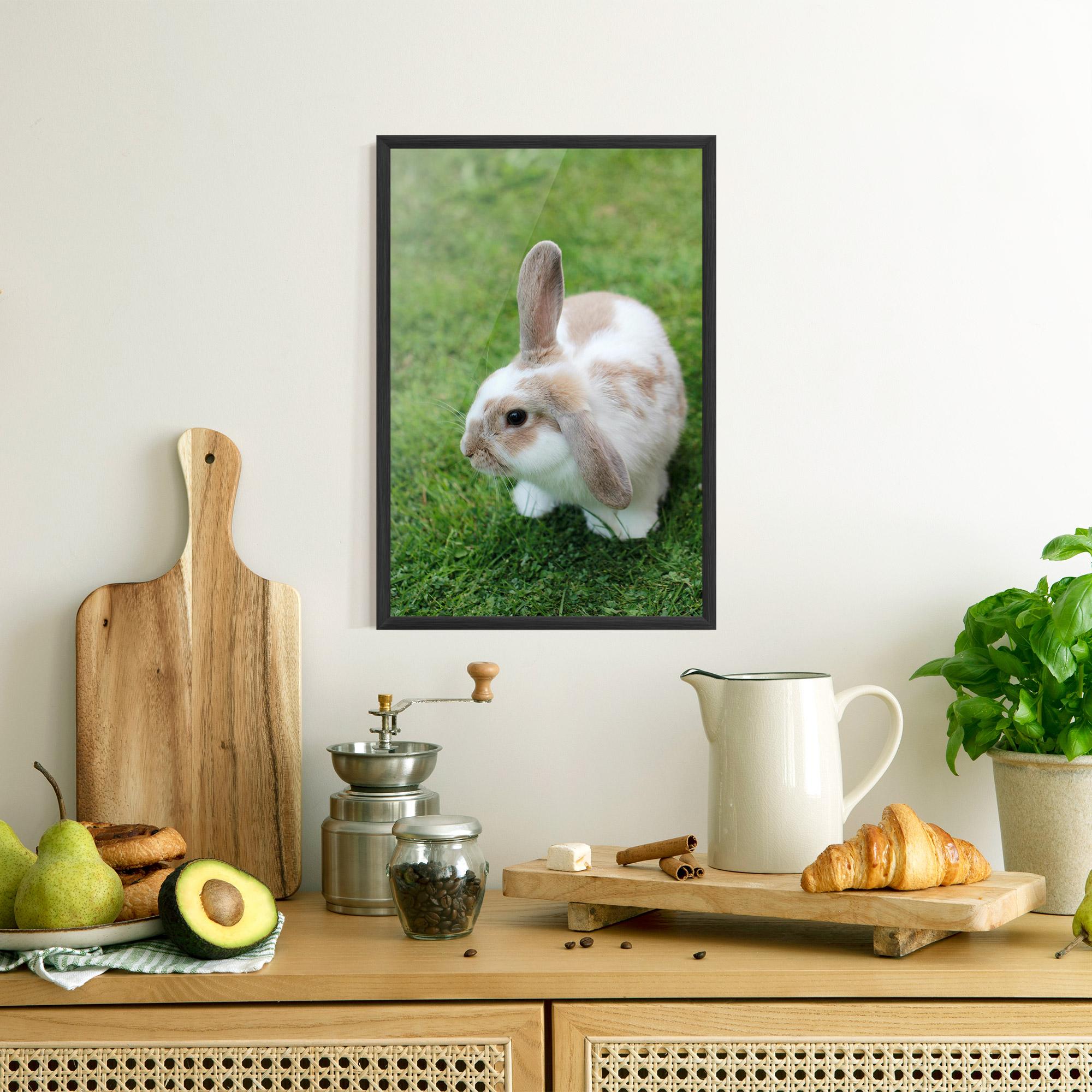 Poster Înrămat Light Orange Bunny mockup 8