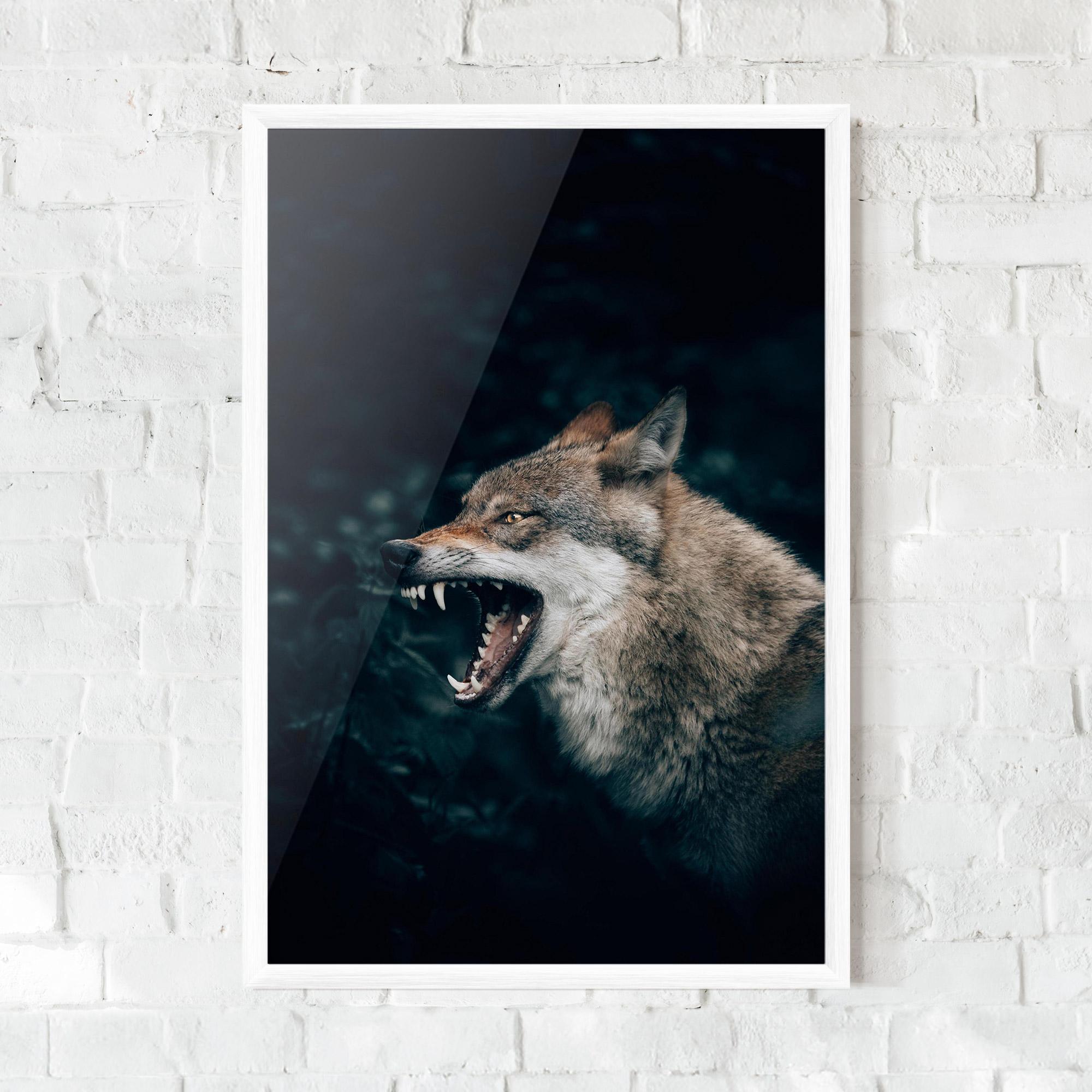 Poster Înrămat Angry Wolf In The Forest mockup 0