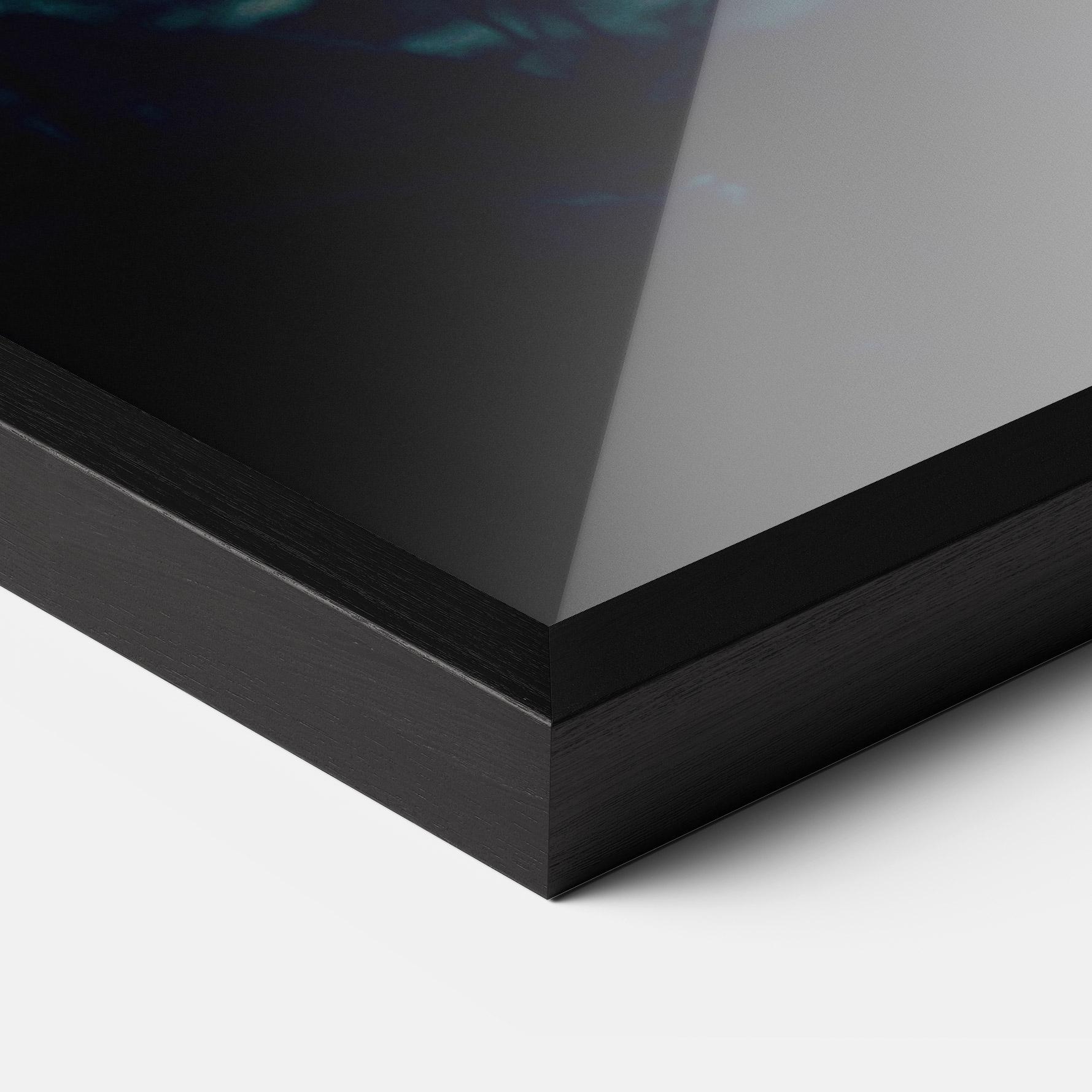 Poster Înrămat Angry Wolf In The Forest mockup 3