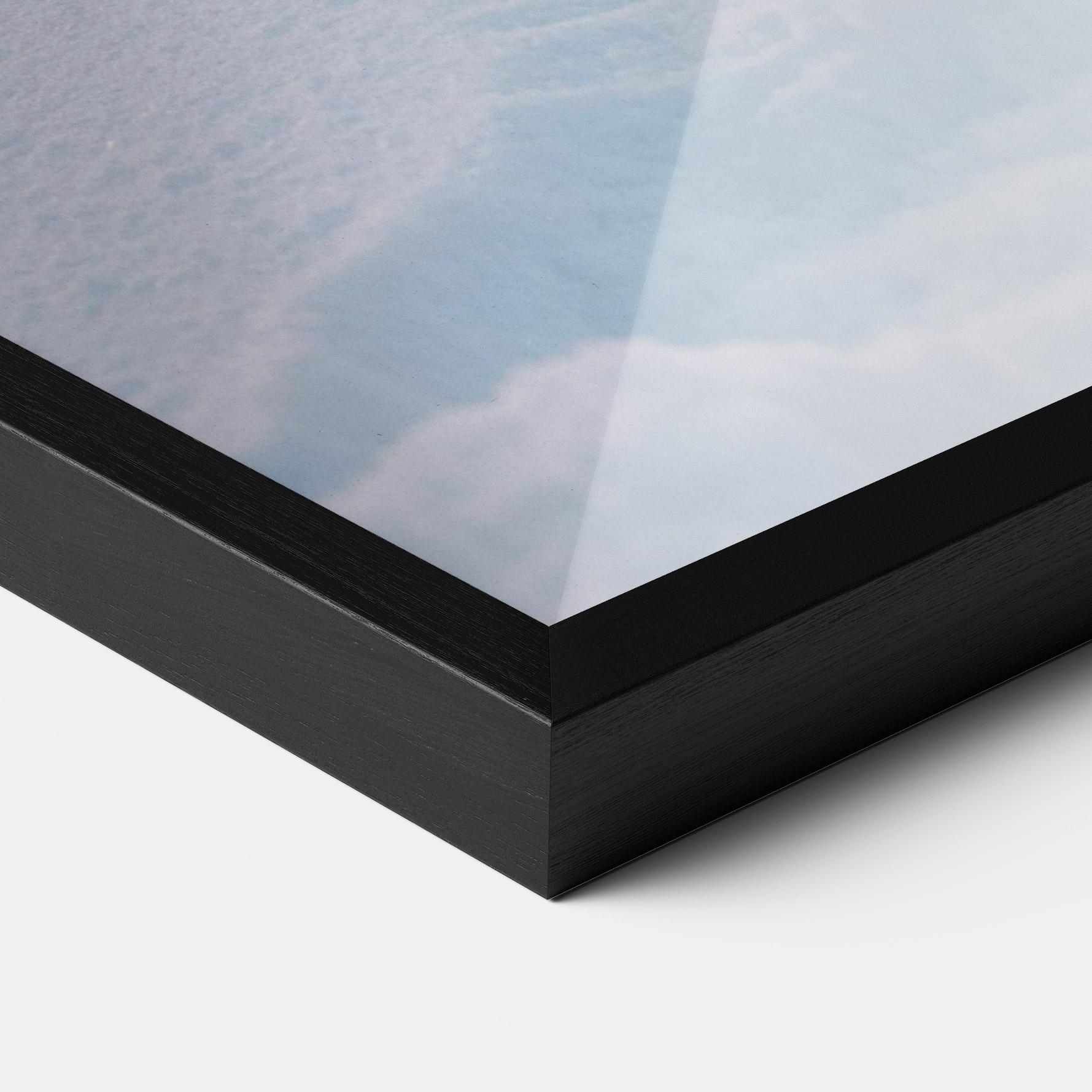 Poster Înrămat White Snow Wolf mockup 3