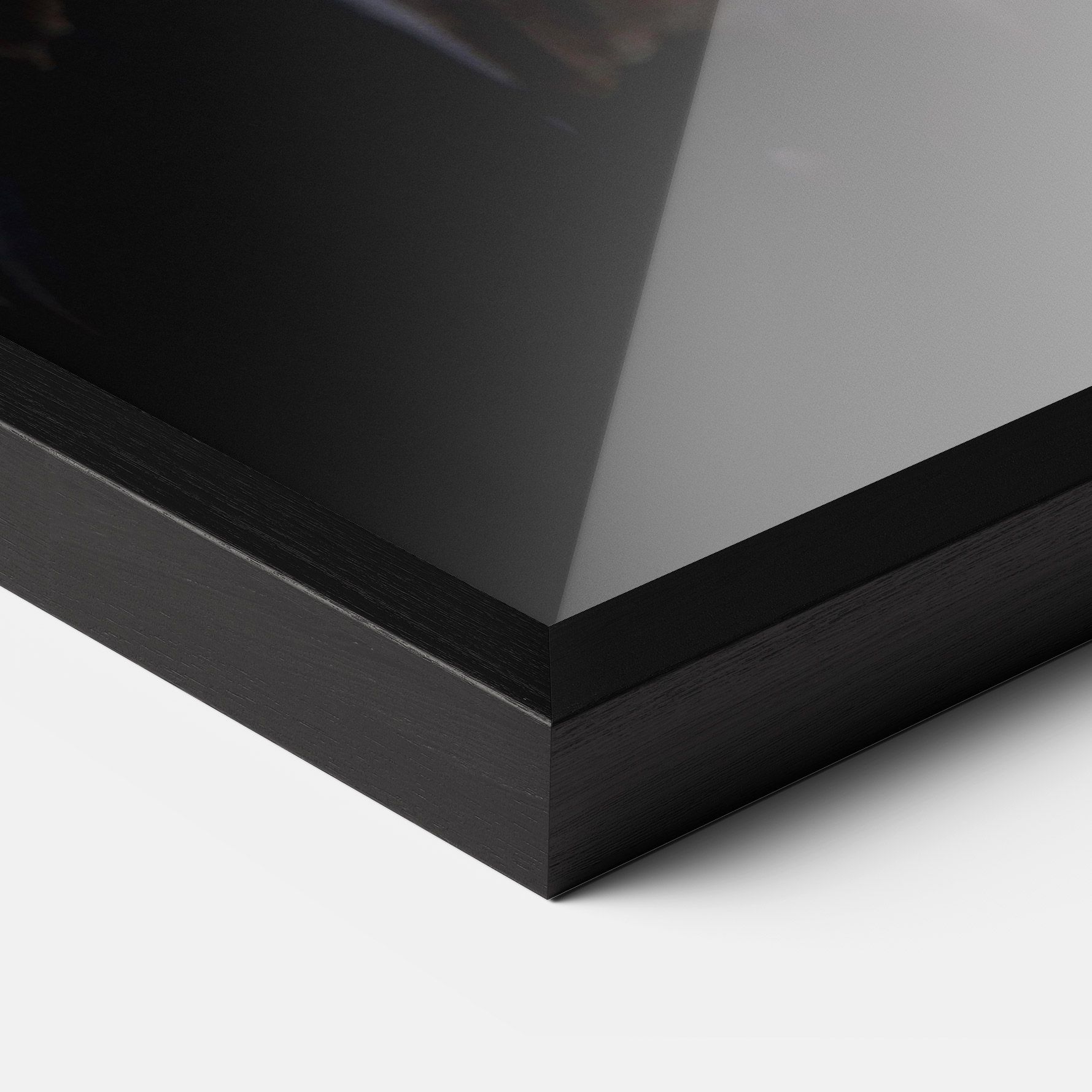 Close Up Eagle mockup 3