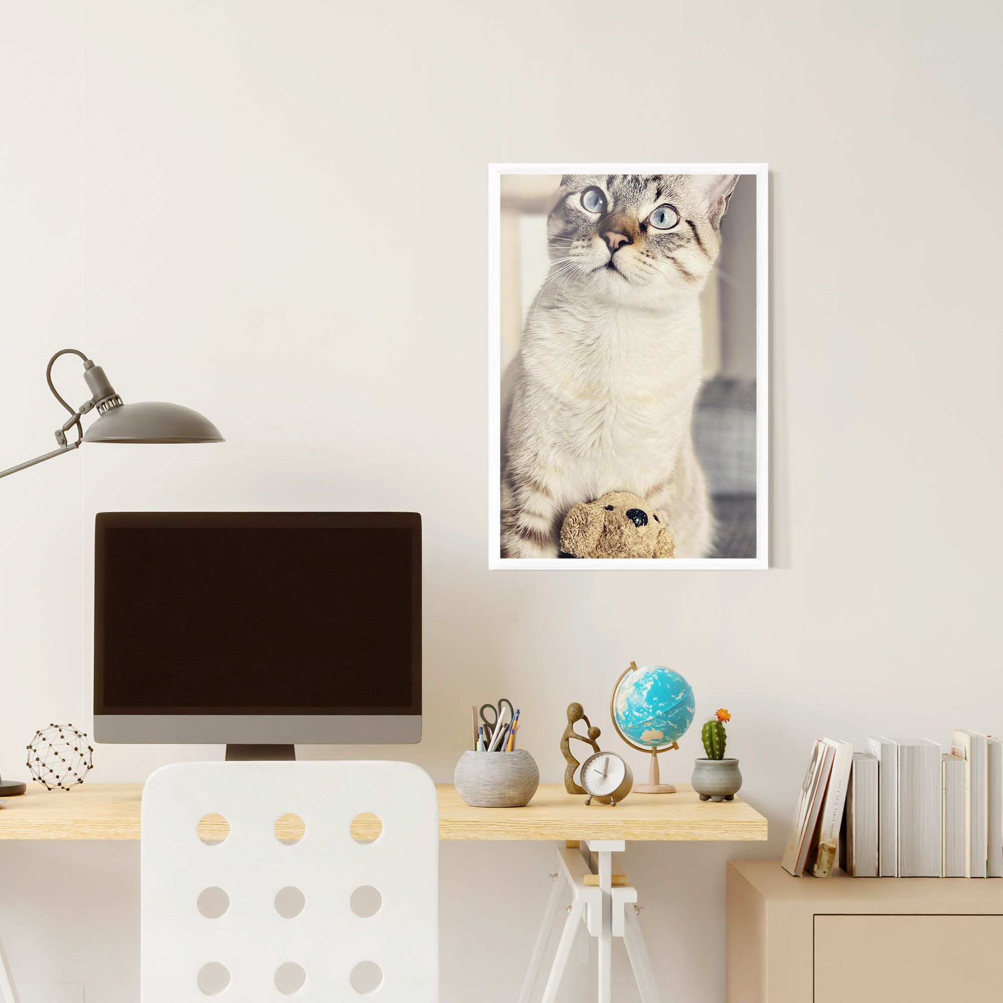 Pretty Blue Eyes Cat mockup 6