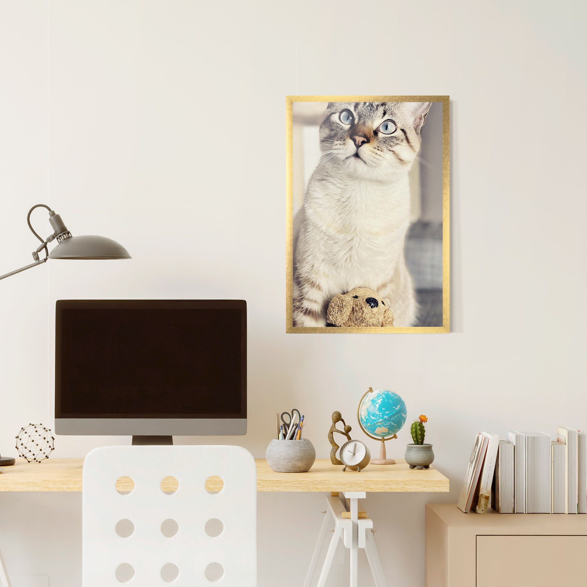 Pretty Blue Eyes Cat mockup 6
