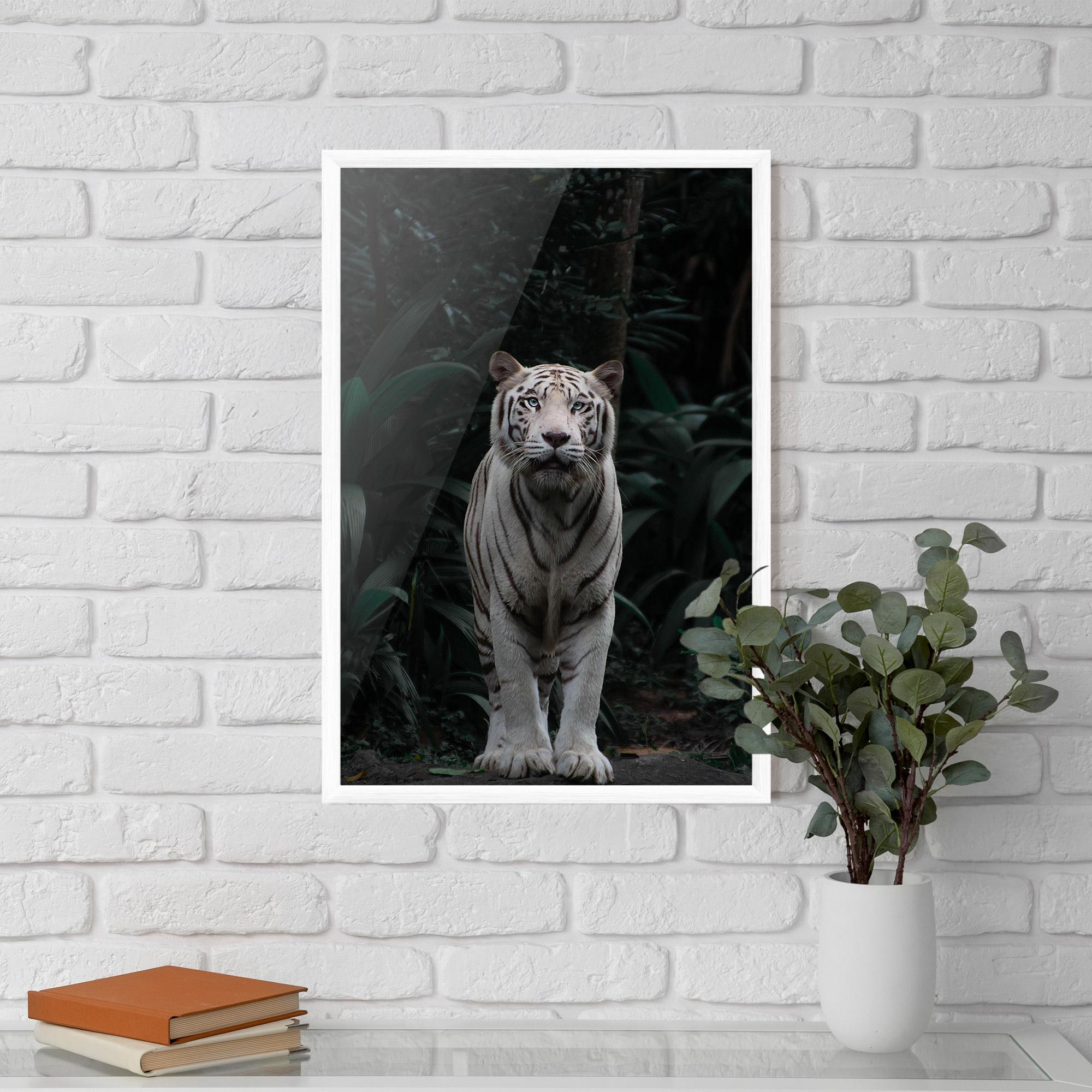 Poster Înrămat White Tiger mockup 5