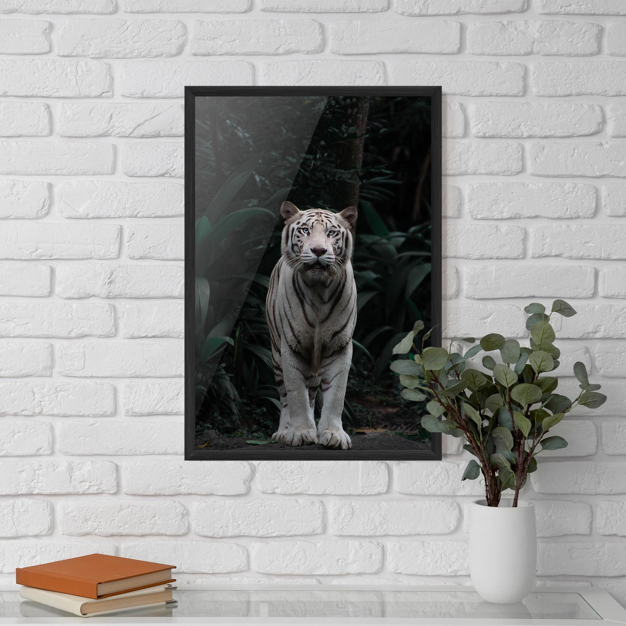 Poster Înrămat White Tiger mockup 5
