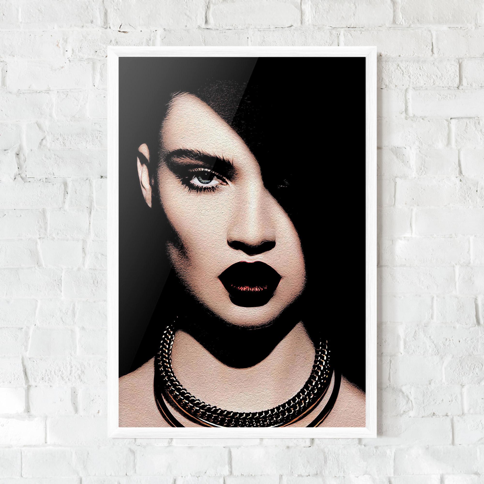 Poster Înrămat Gold Necklace mockup 0