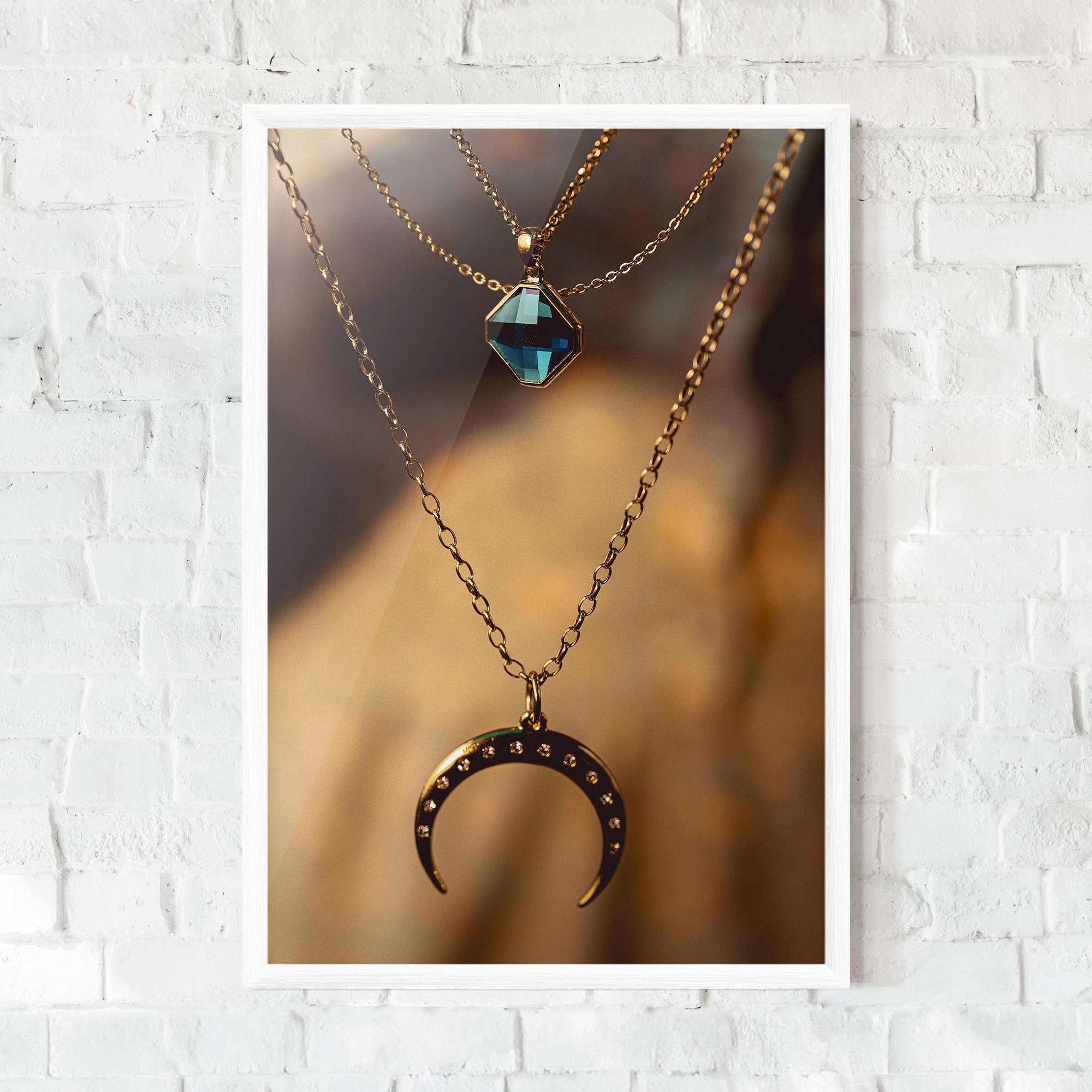Poster Înrămat Moon Blue Necklace mockup 0