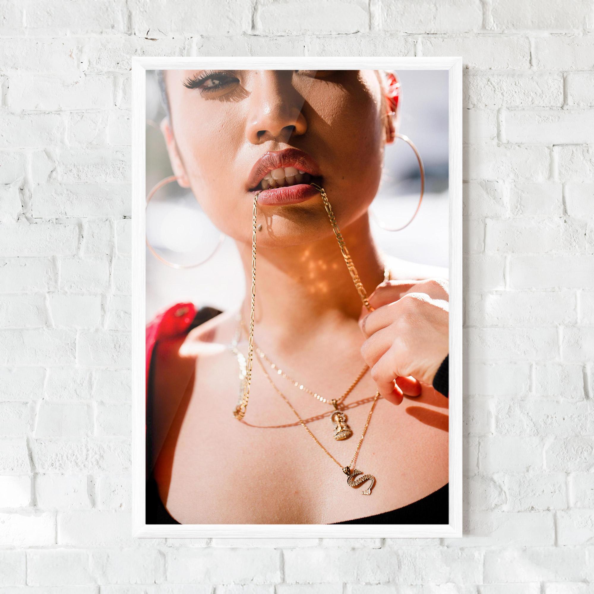 Poster Înrămat S Gold Necklace mockup 0