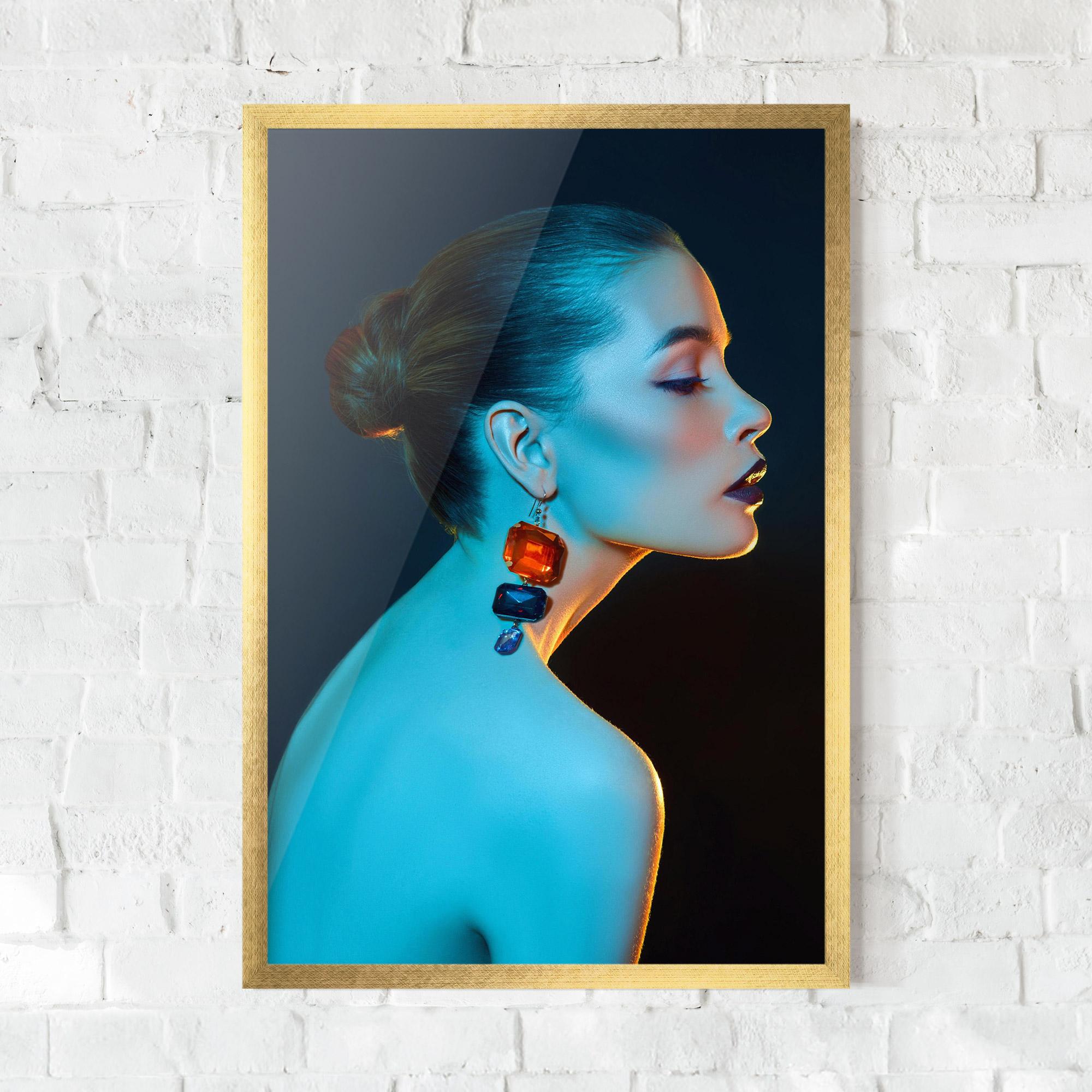 Poster Înrămat Blue Light Earring mockup 0