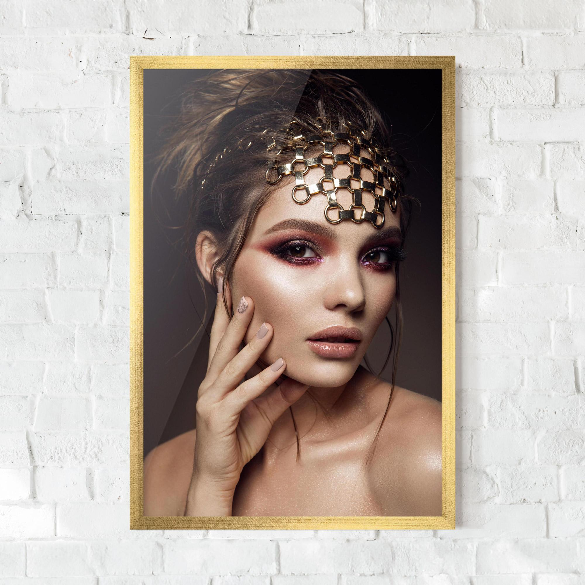 Poster Înrămat Head Accessory mockup 0