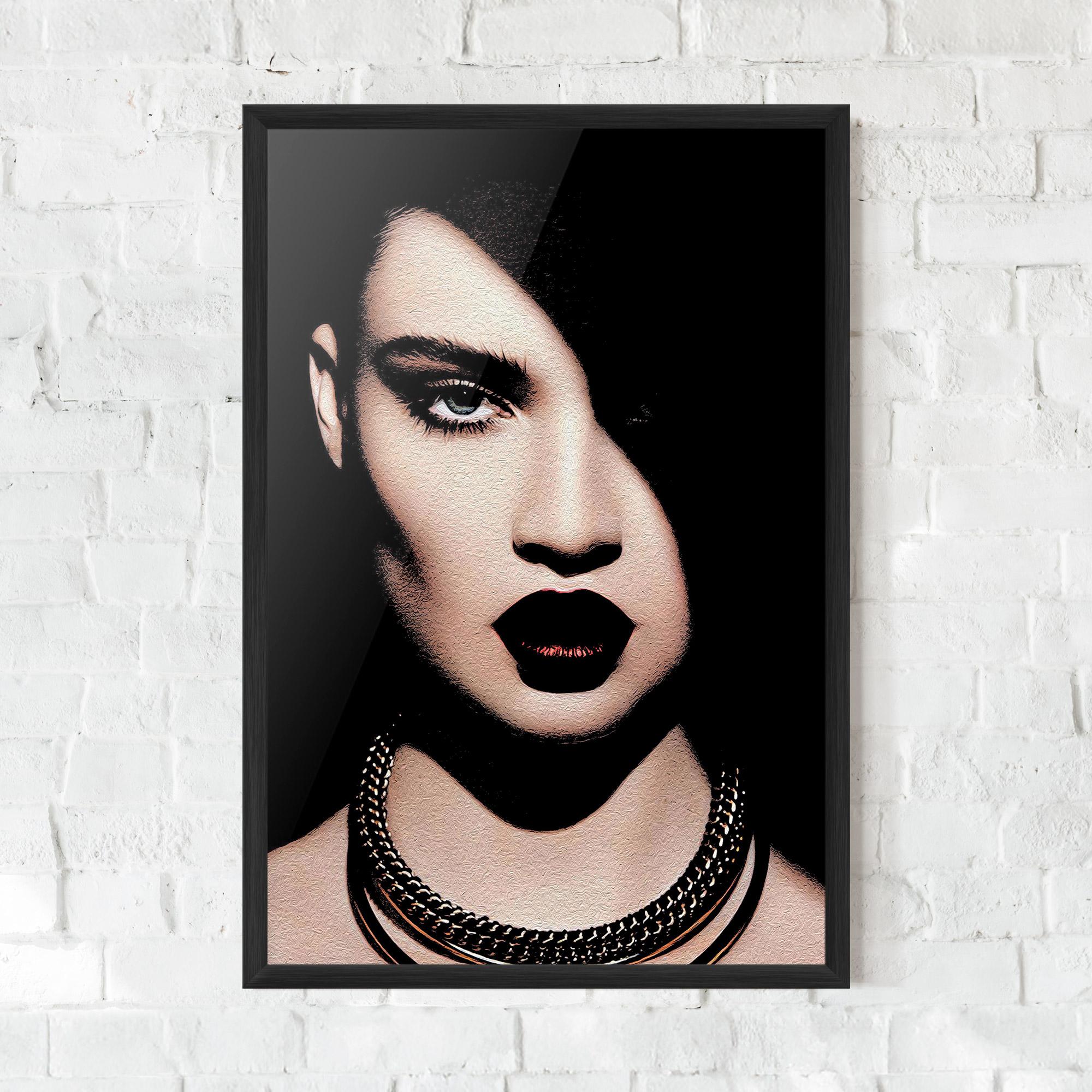 Poster Înrămat Gold Necklace mockup 0