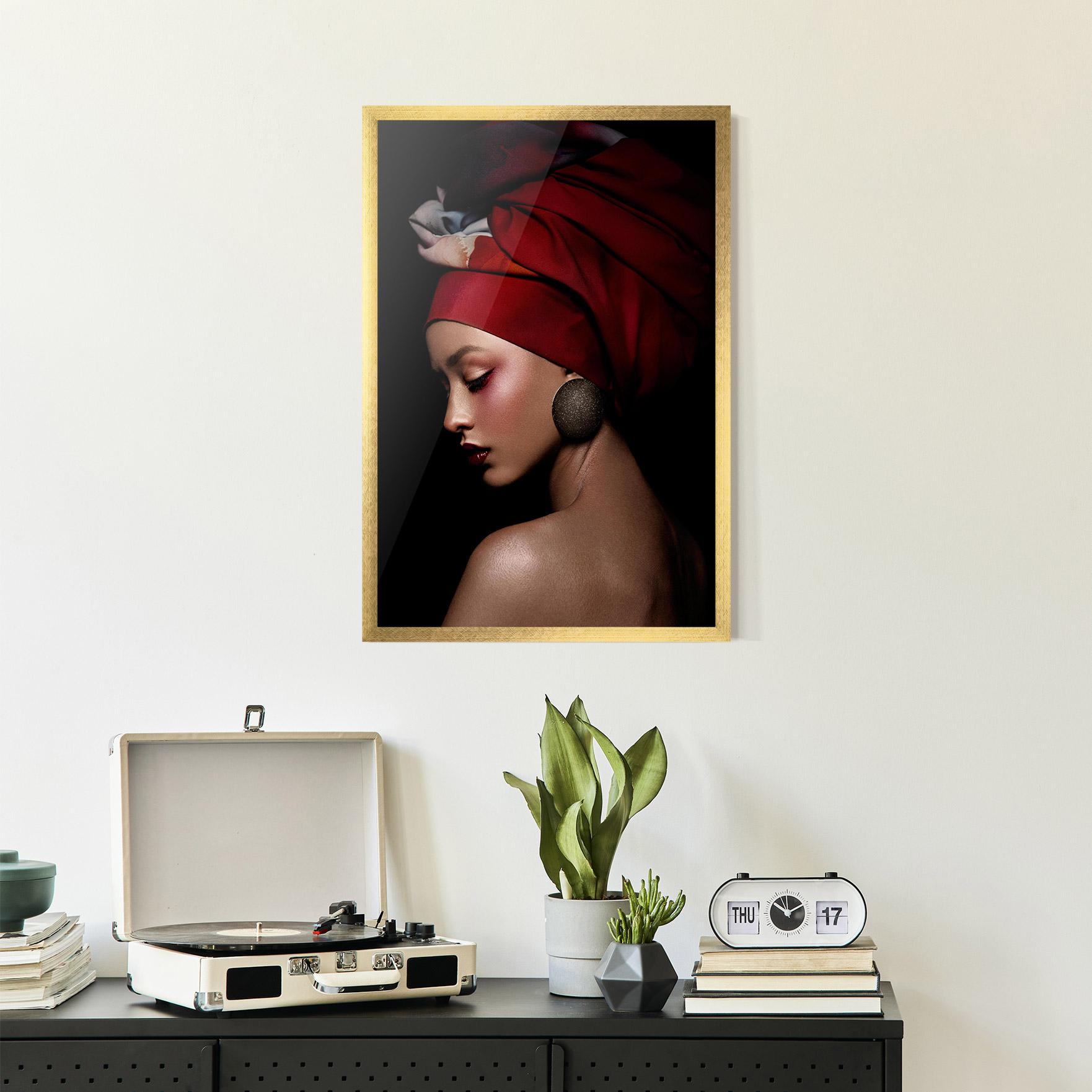 Poster Înrămat Big Circle Earring mockup 2