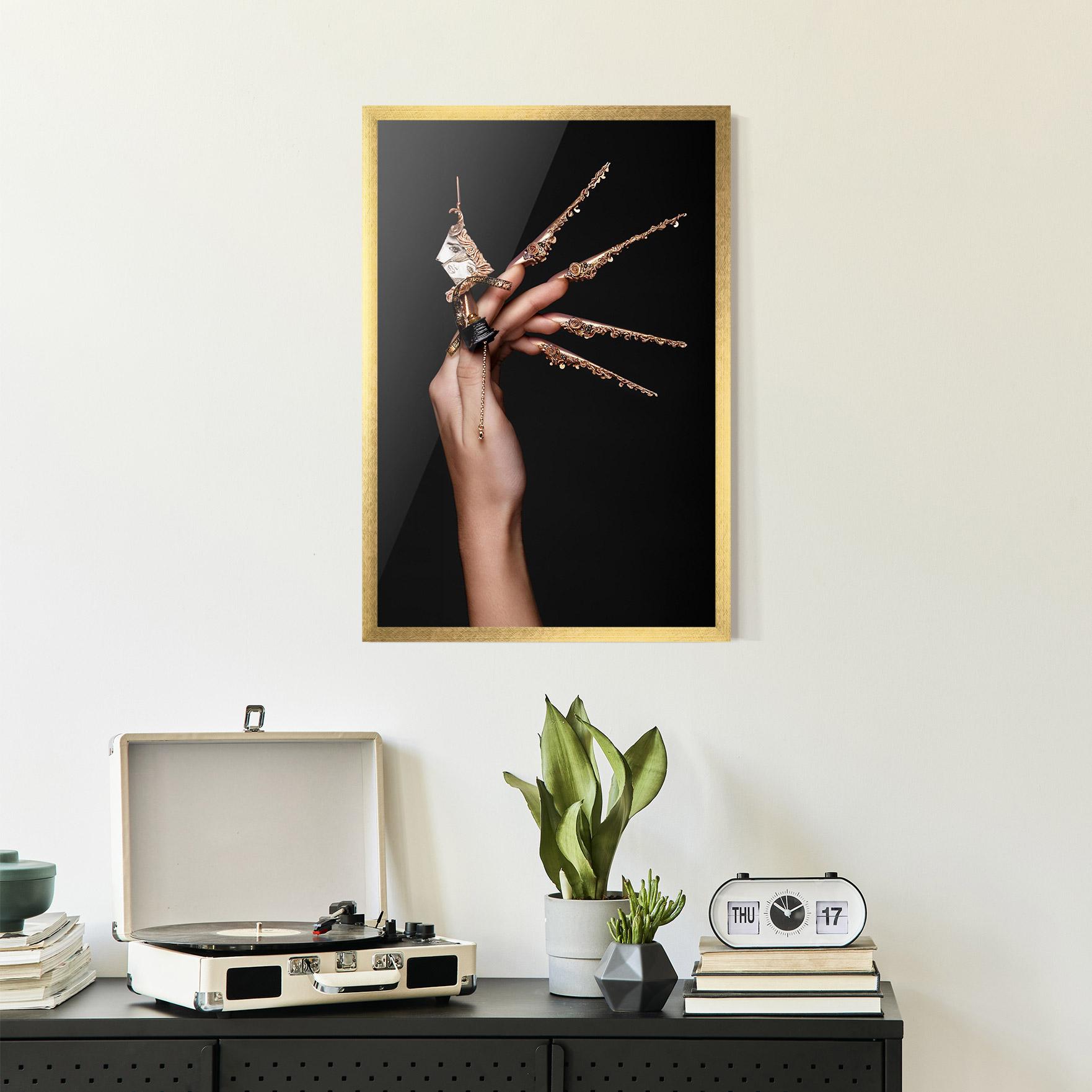 Poster Înrămat Creative Design Nails mockup 2