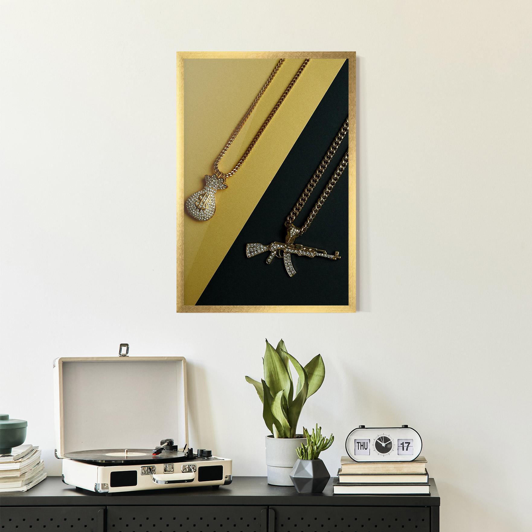 Poster Înrămat Gun Neckace mockup 2