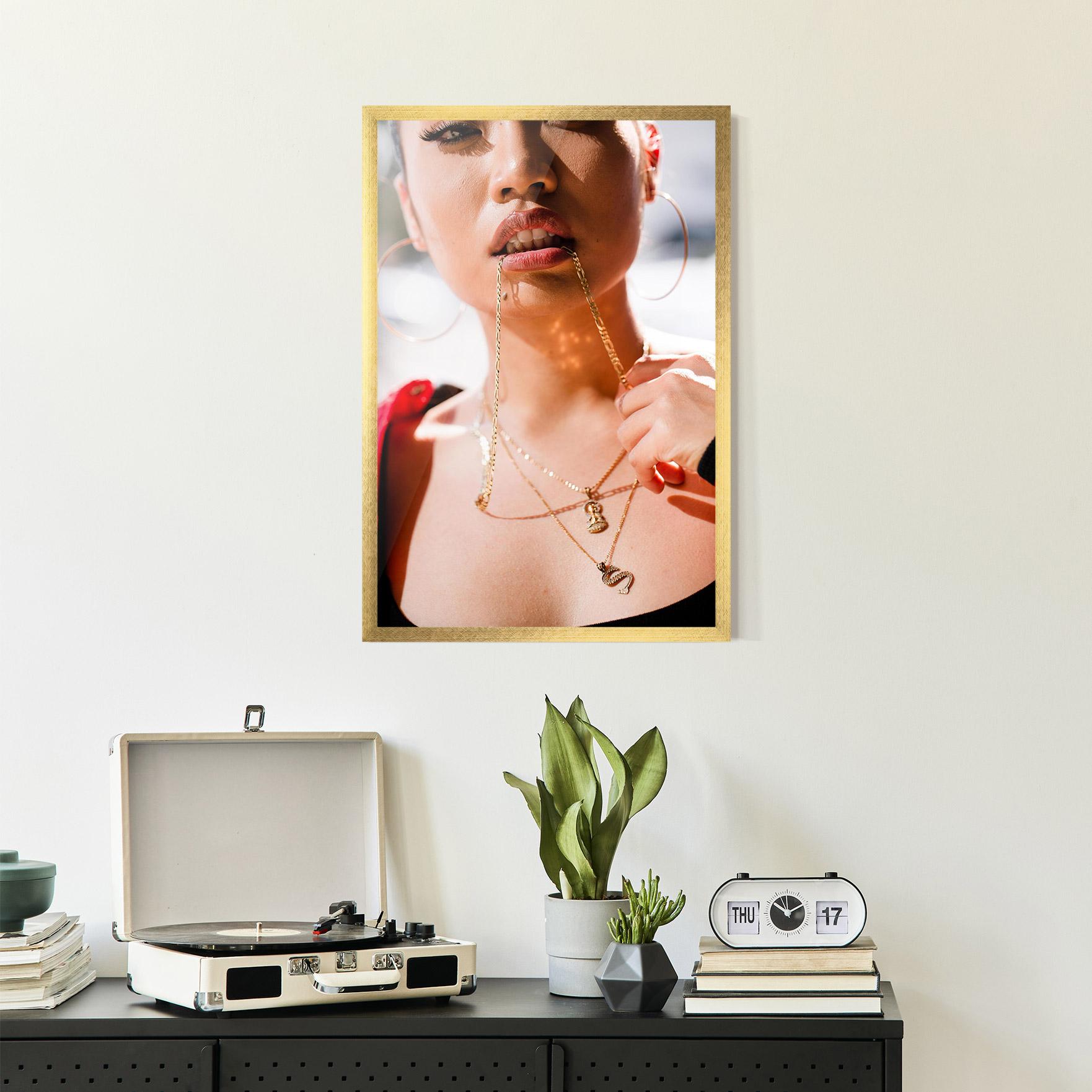 Poster Înrămat S Gold Necklace mockup 2