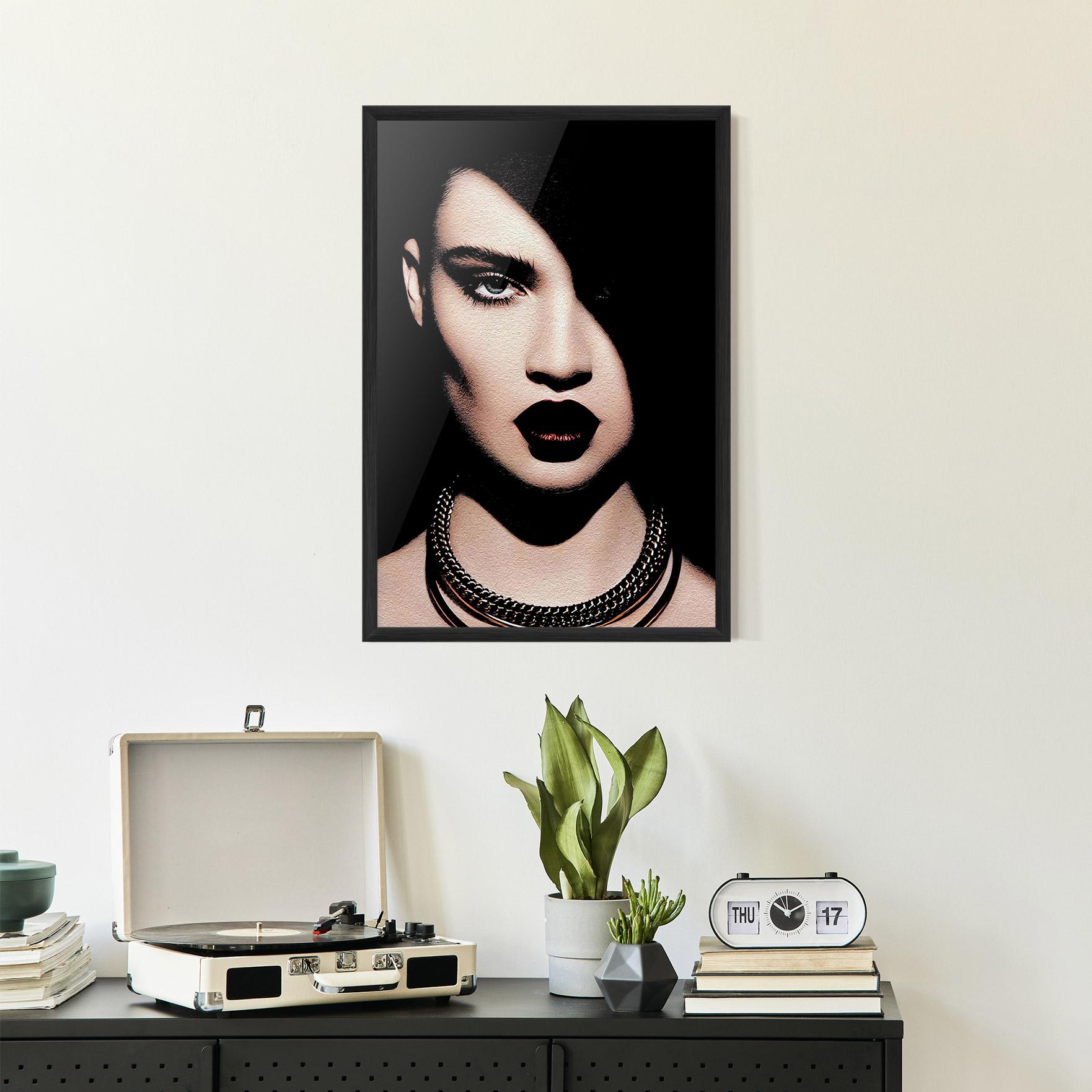 Poster Înrămat Gold Necklace mockup 2