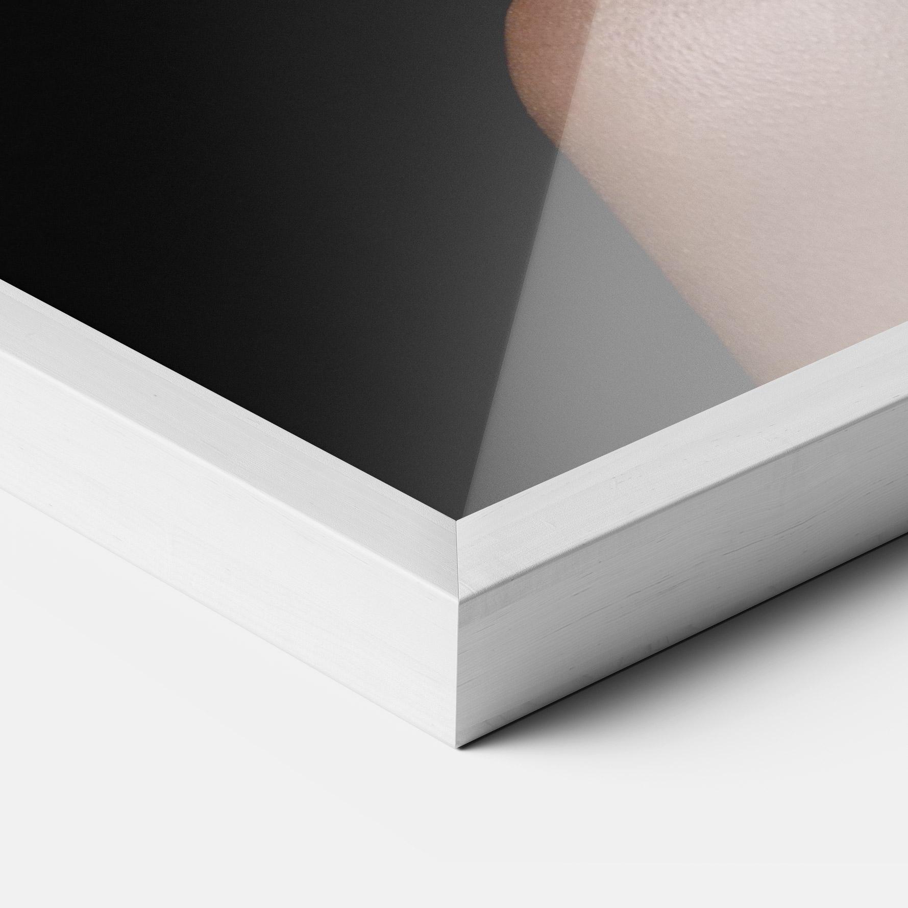 Poster Înrămat Big Circle Earring mockup 3