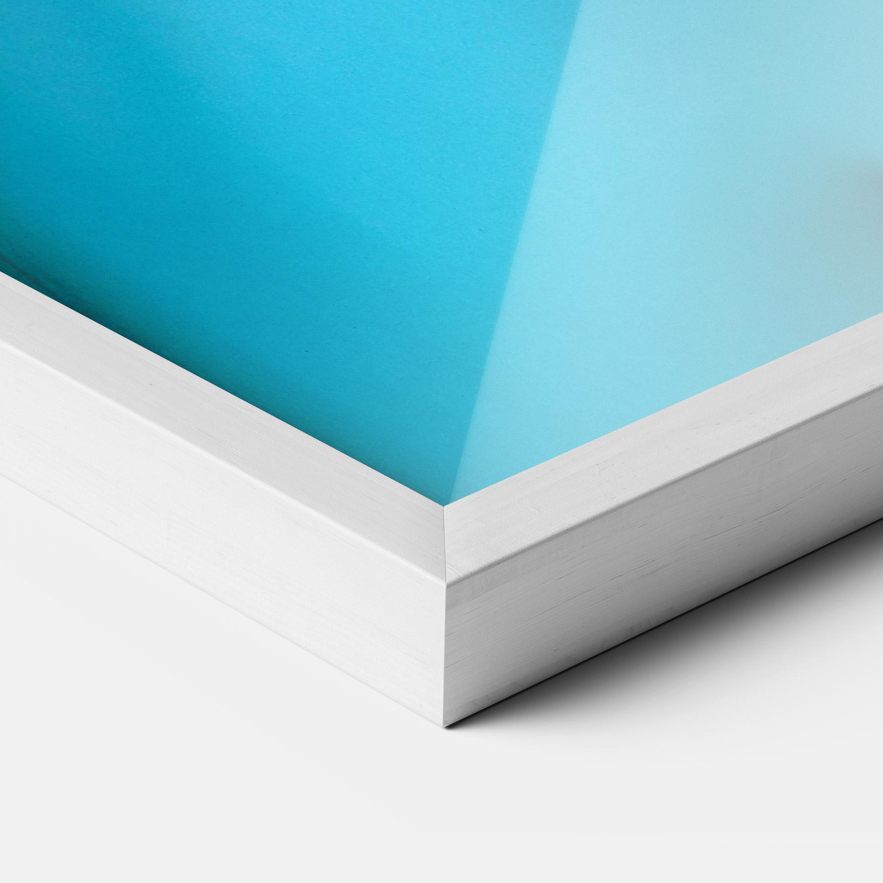 Poster Înrămat Blue Light Earring mockup 3