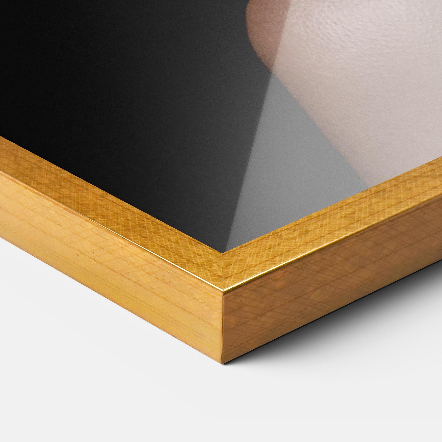 Poster Înrămat Big Circle Earring mockup 3