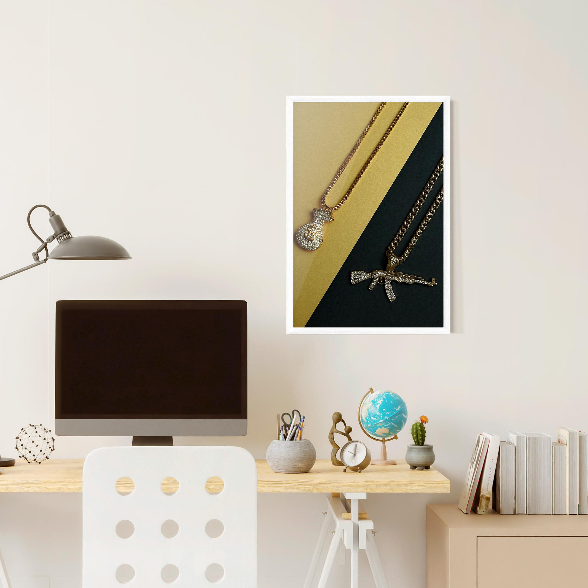 Poster Înrămat Gun Neckace mockup 6