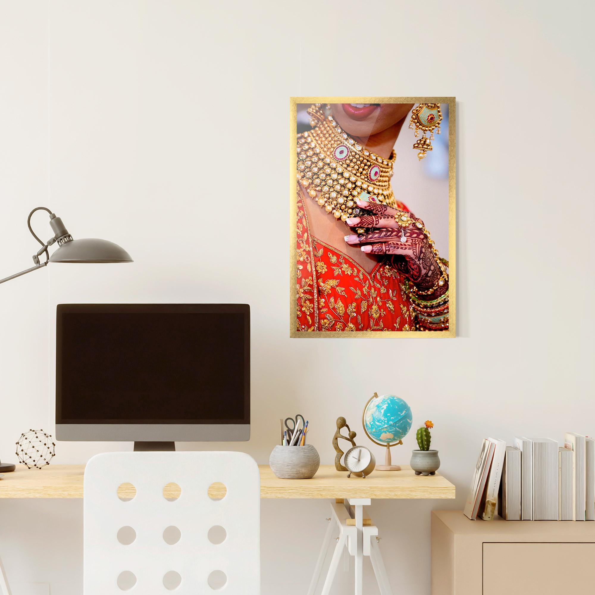 Poster Înrămat Gold Beautiful Jewelry mockup 6