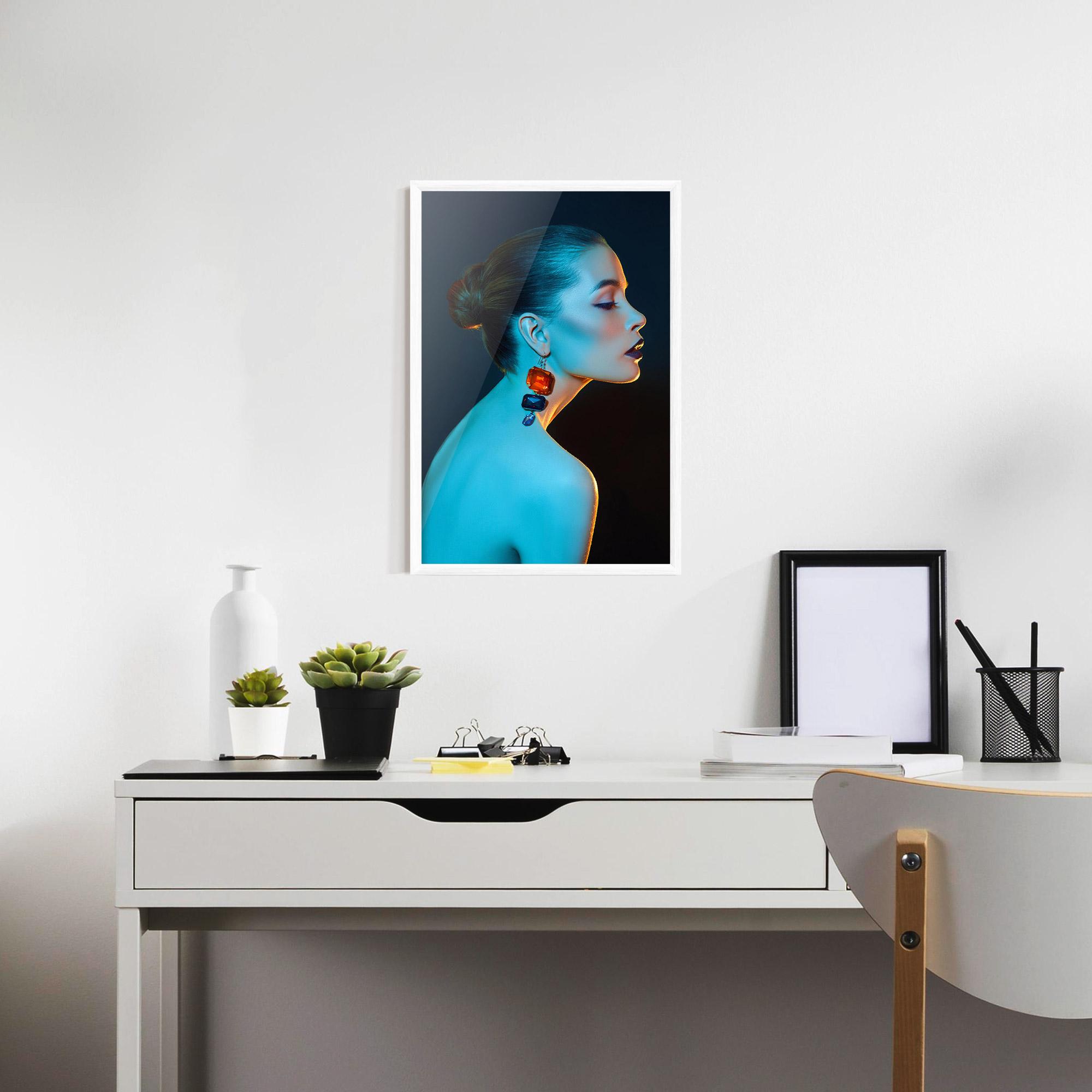 Poster Înrămat Blue Light Earring mockup 7