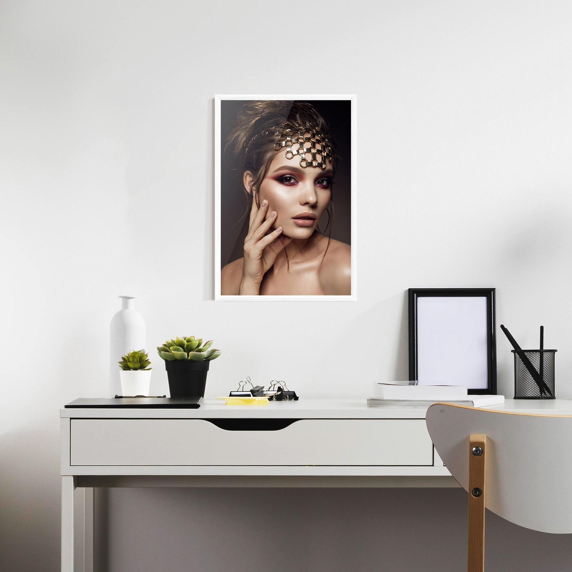 Poster Înrămat Head Accessory mockup 7