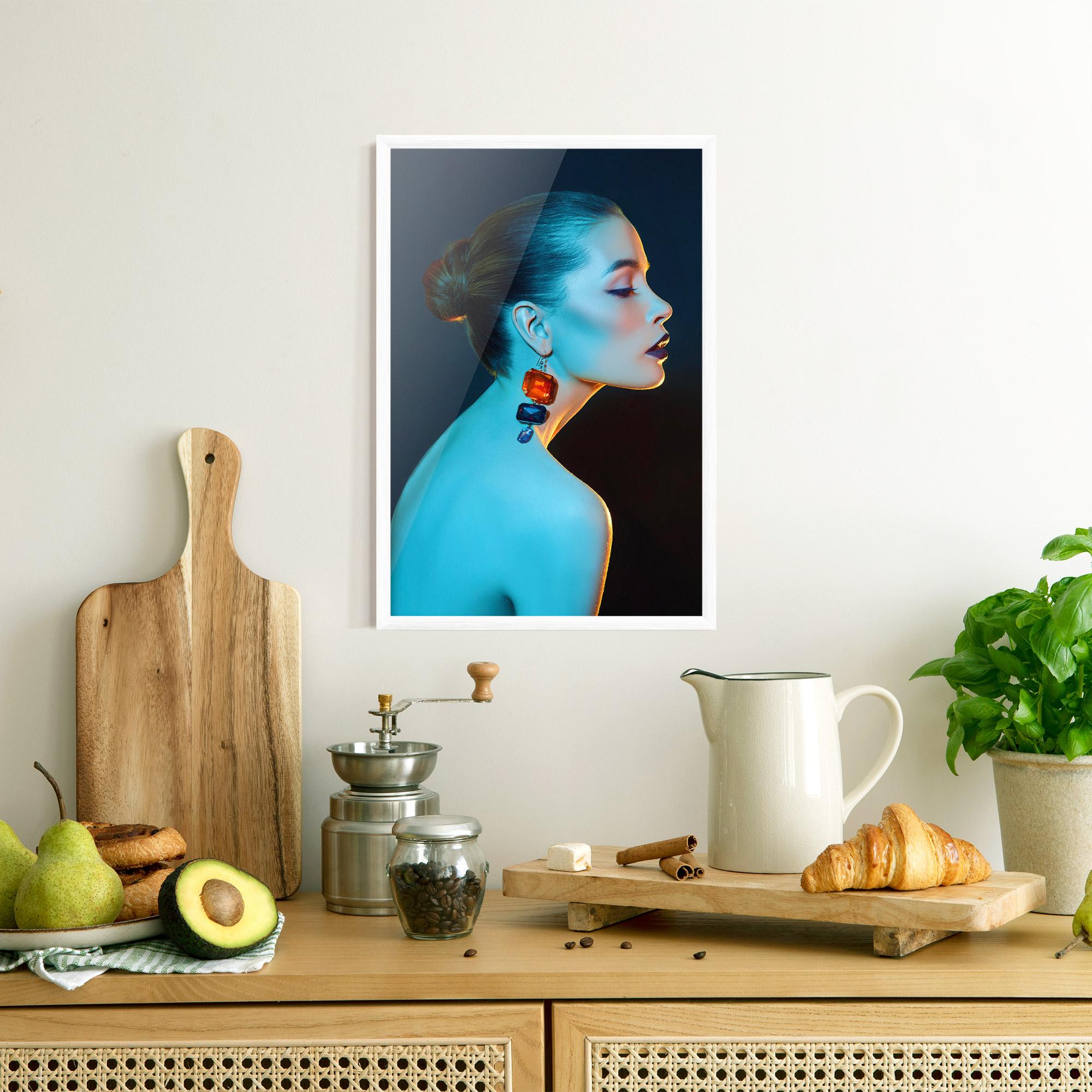 Poster Înrămat Blue Light Earring mockup 8