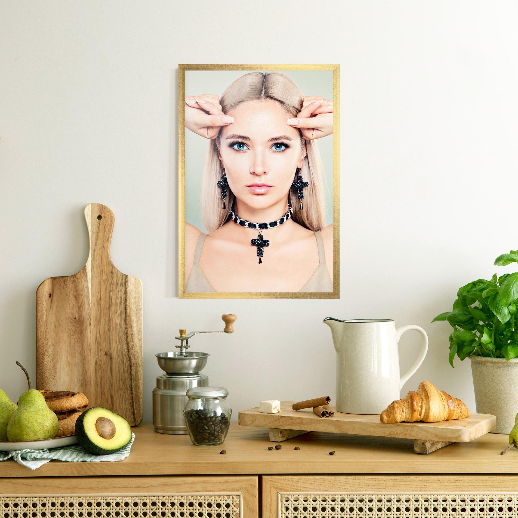 Poster Înrămat Matchy Earrings Necklaces mockup 8