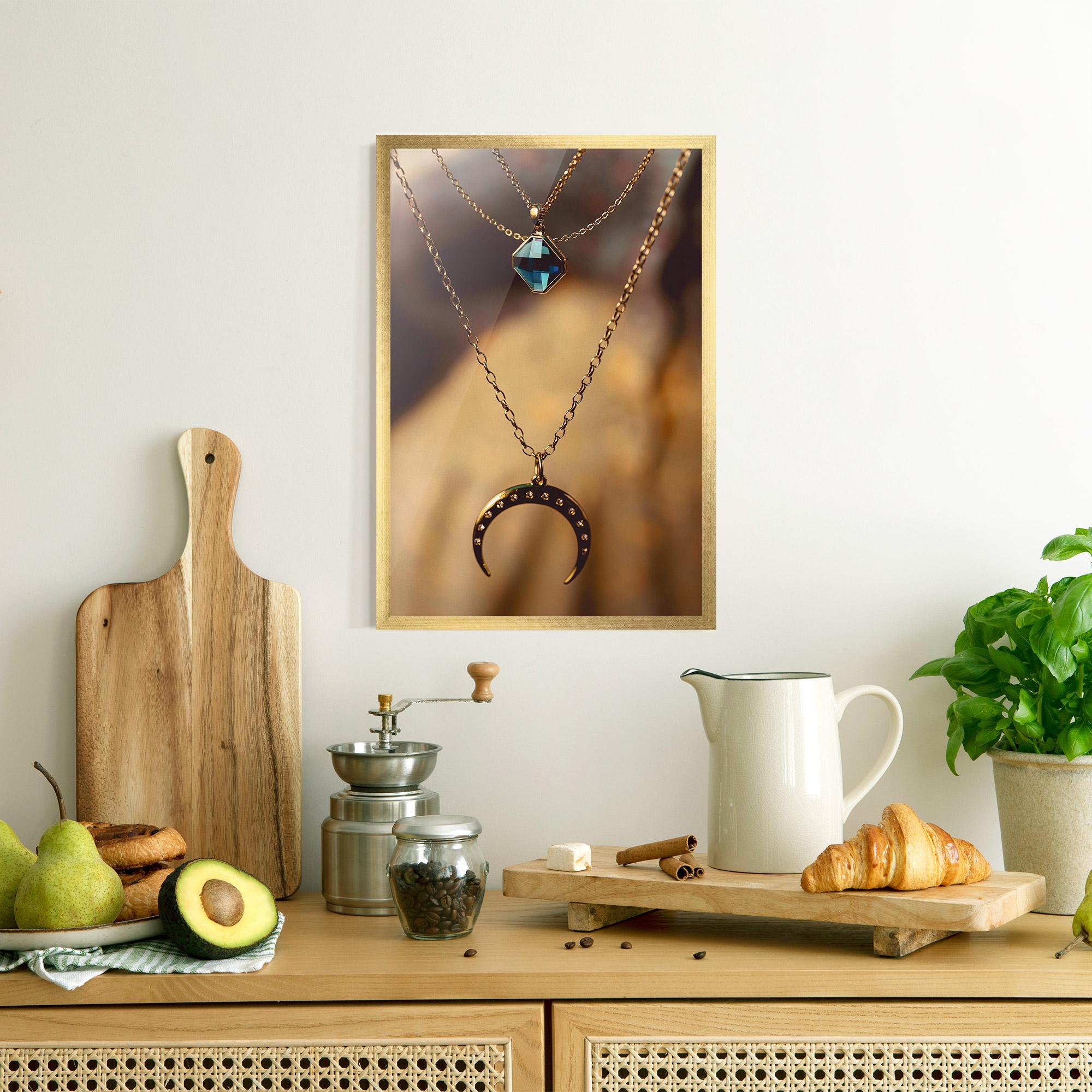 Poster Înrămat Moon Blue Necklace mockup 8