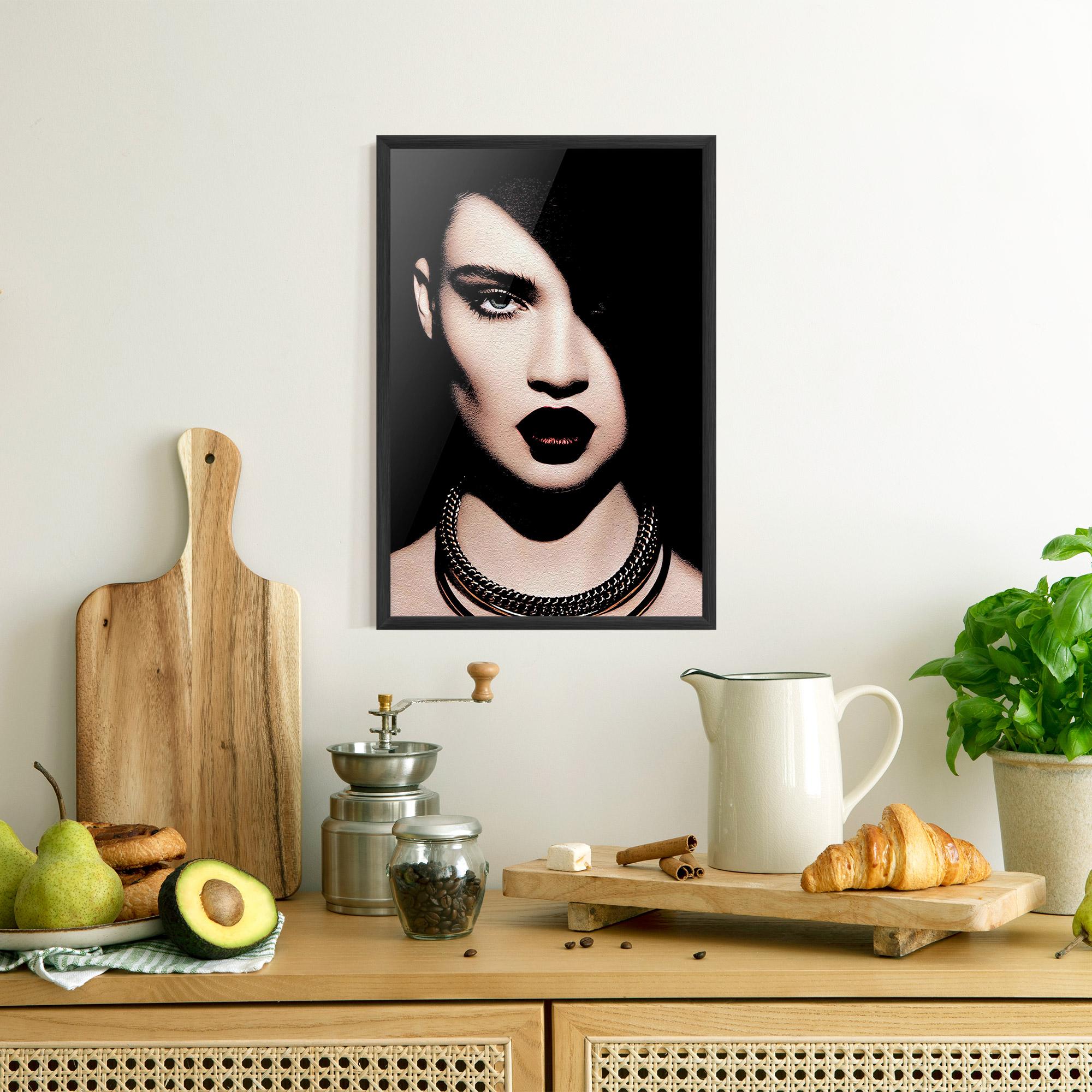 Poster Înrămat Gold Necklace mockup 8