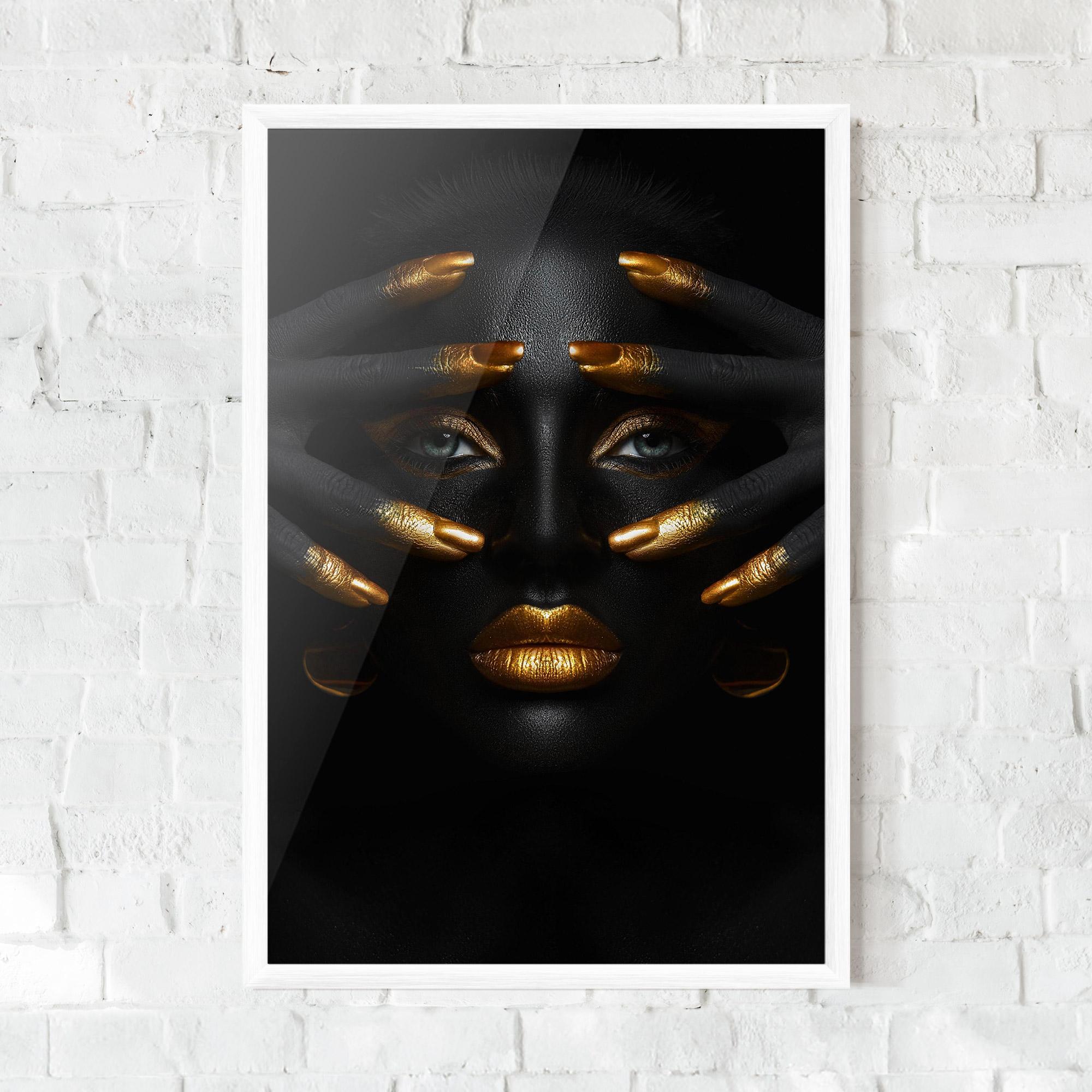 Poster Înrămat Gold Makeup Fingertips mockup 0