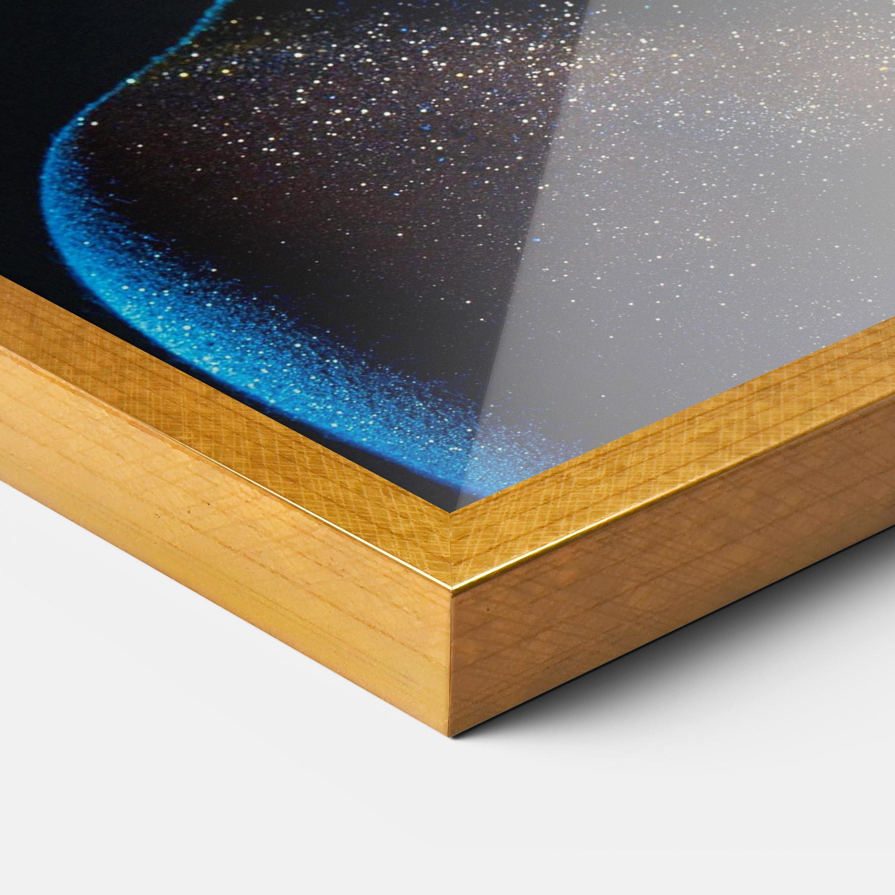 Poster Înrămat Blue Hair Hands mockup 3