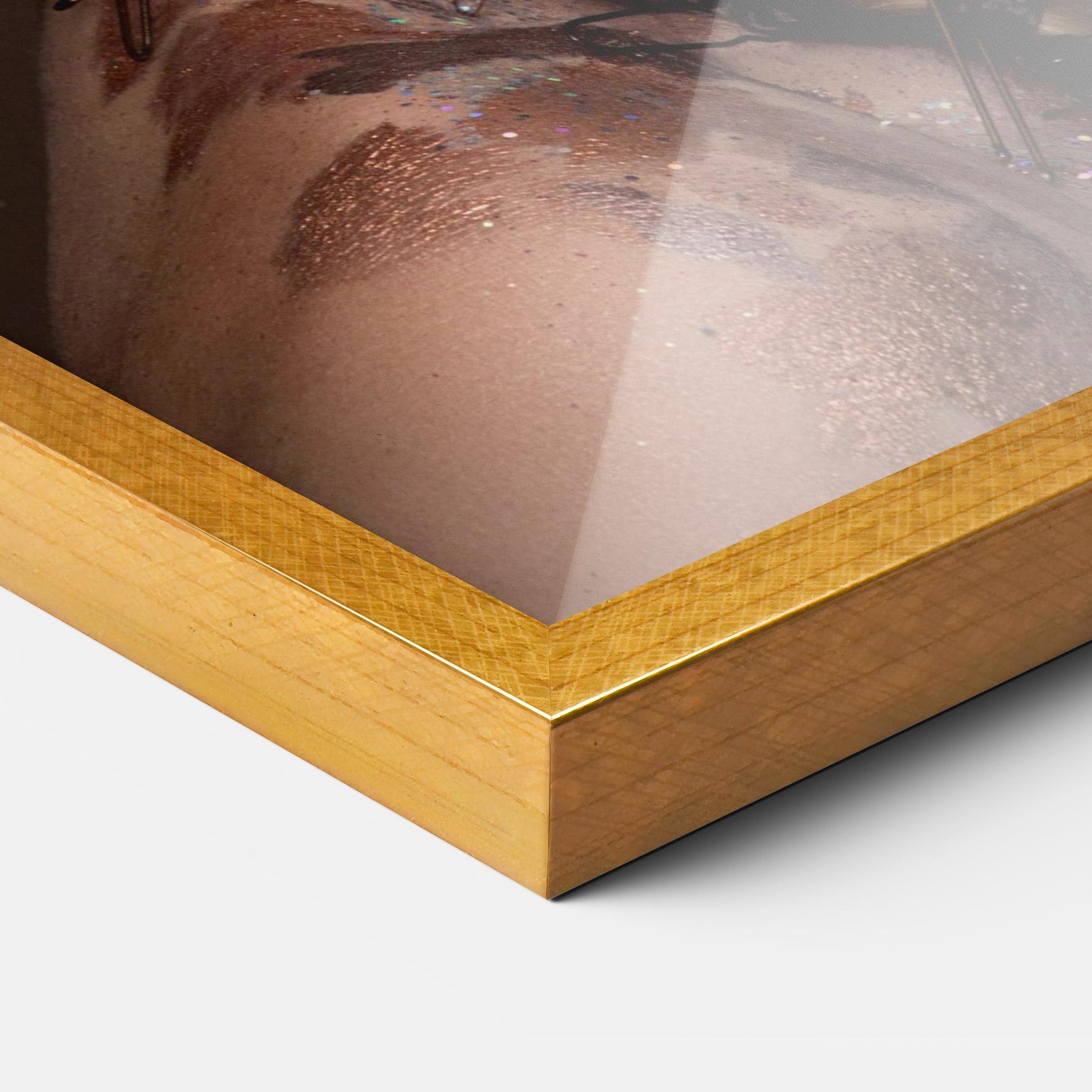 Poster Înrămat Purple Eyelashes mockup 3