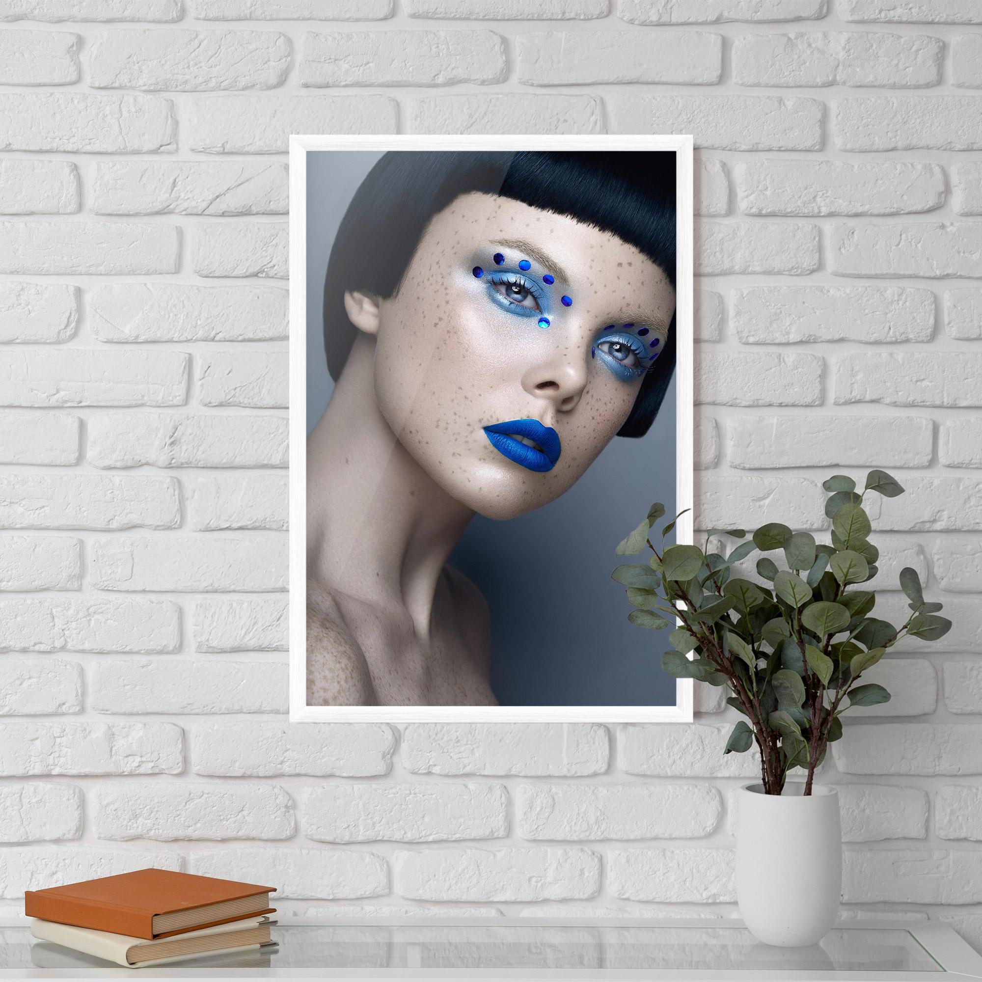 Poster Înrămat Pretty Blue Makeup mockup 5