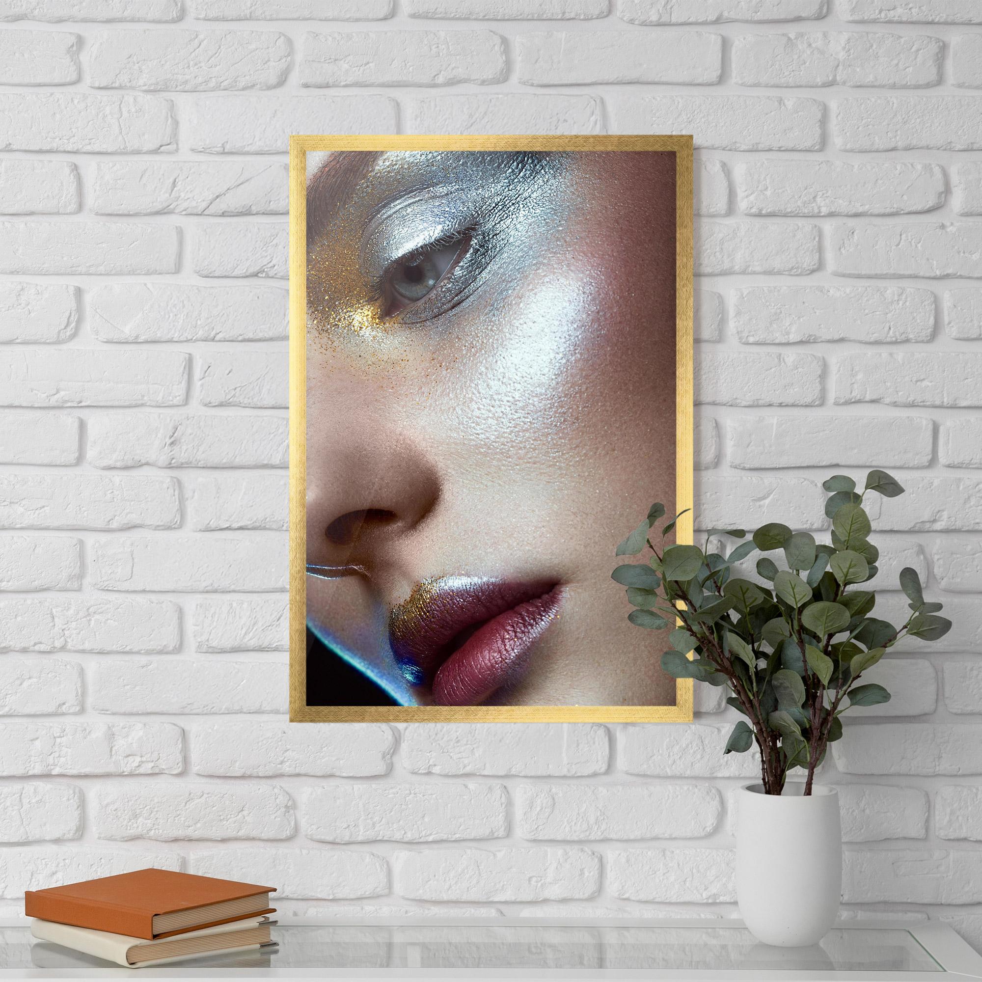 Poster Înrămat Golden Silver Makeup mockup 5