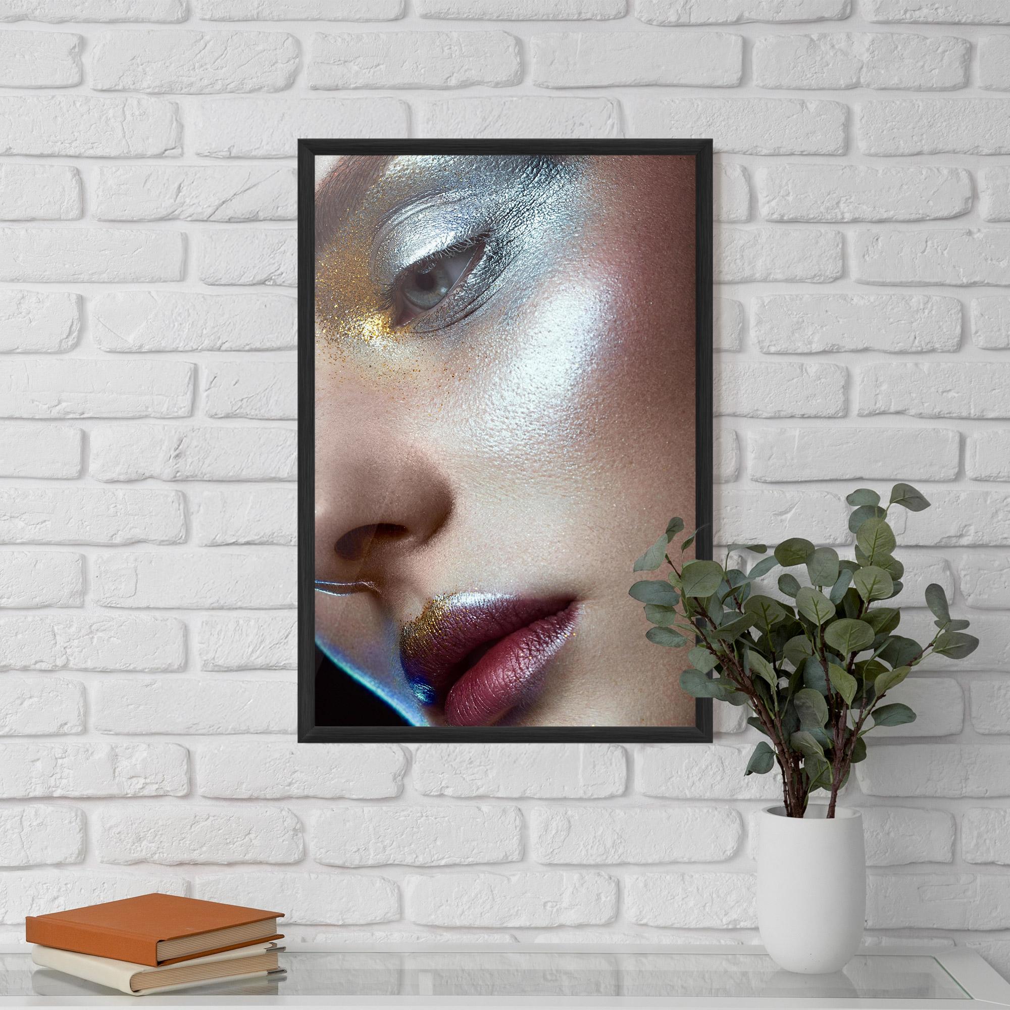 Poster Înrămat Golden Silver Makeup mockup 5
