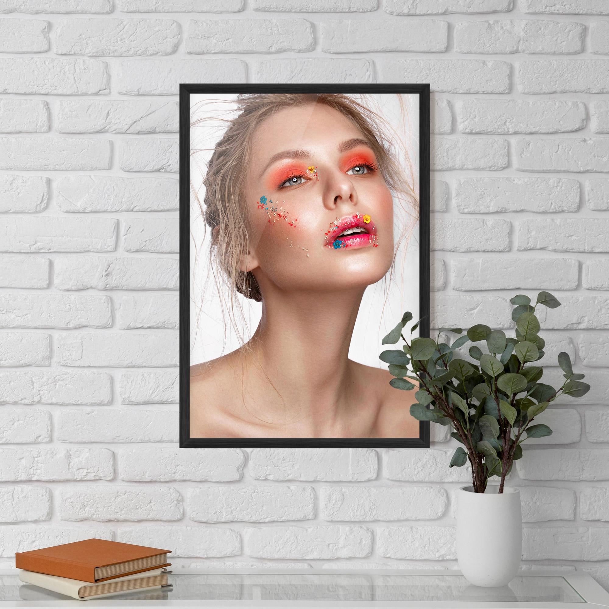 Poster Înrămat Lips Flower mockup 5