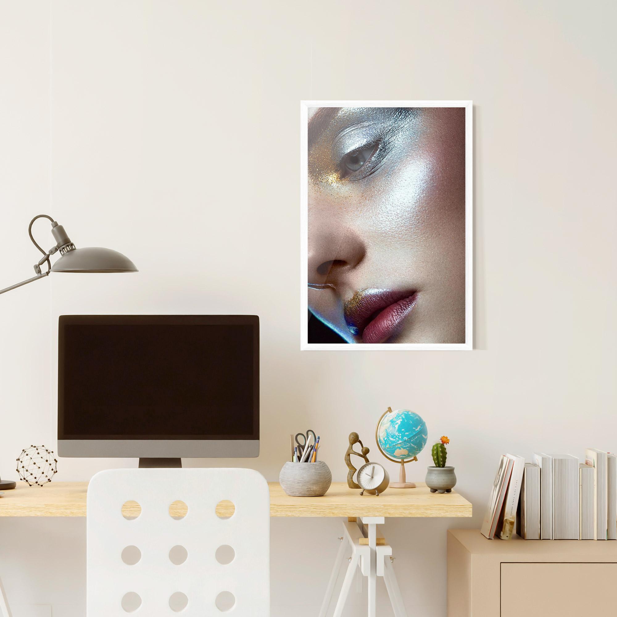 Poster Înrămat Golden Silver Makeup mockup 6