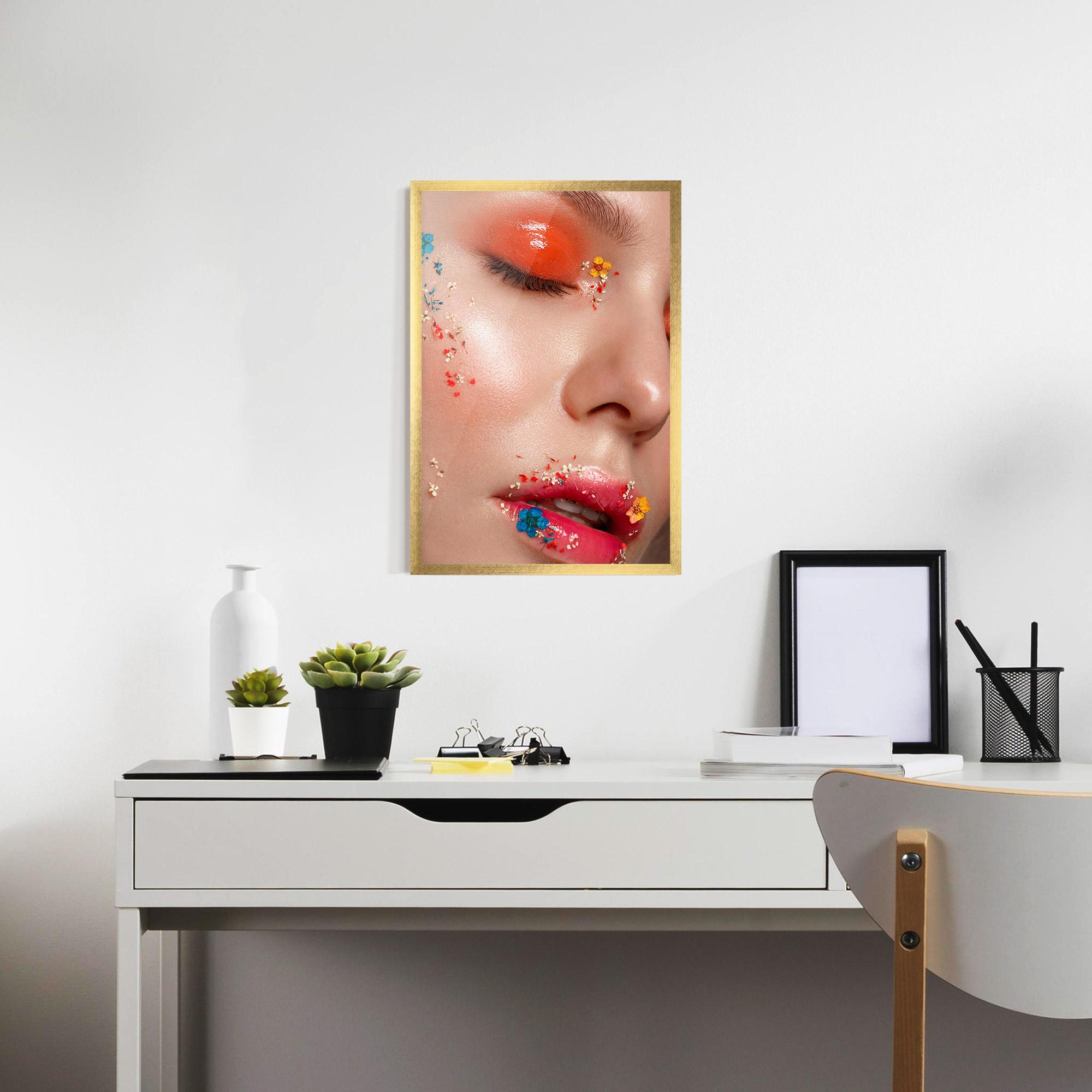 Poster Înrămat Pretty Orange Make Up mockup 7