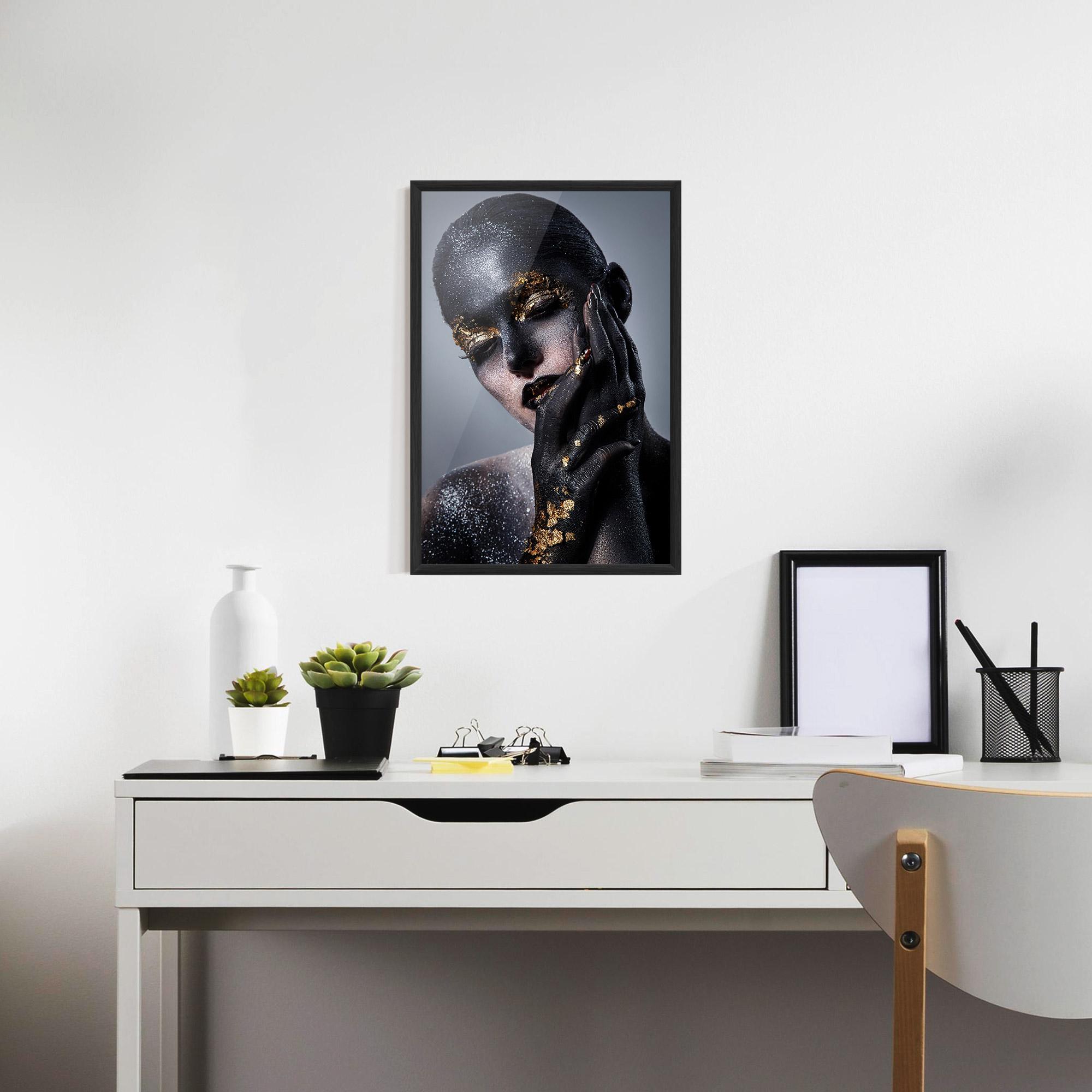 Poster Înrămat Black Artistic Makeup mockup 7